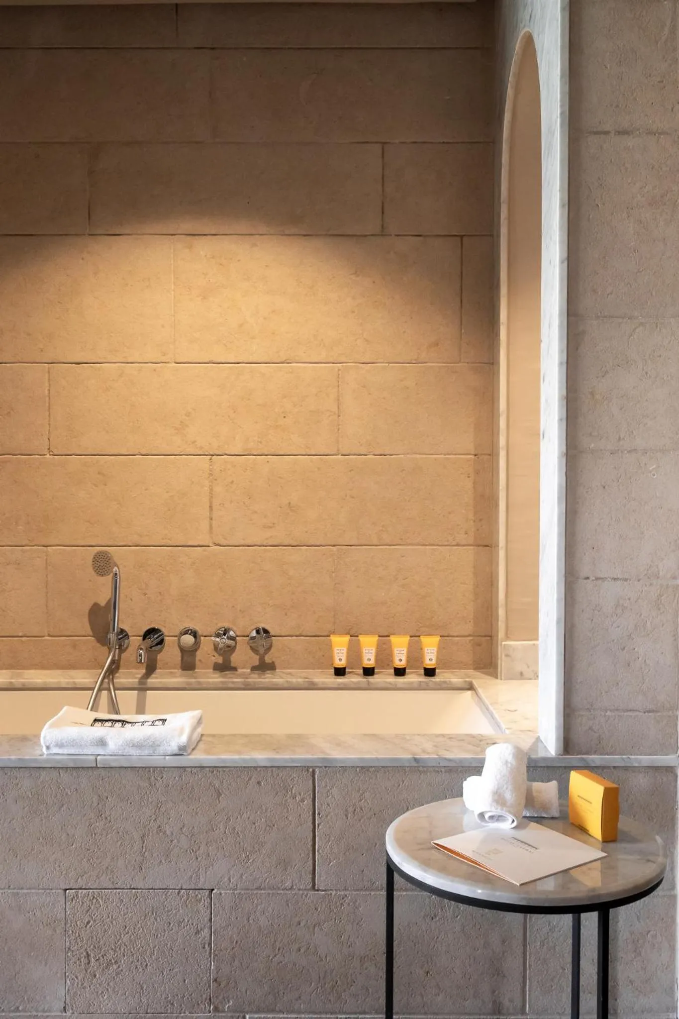 Bathroom in Hotel Sahrai