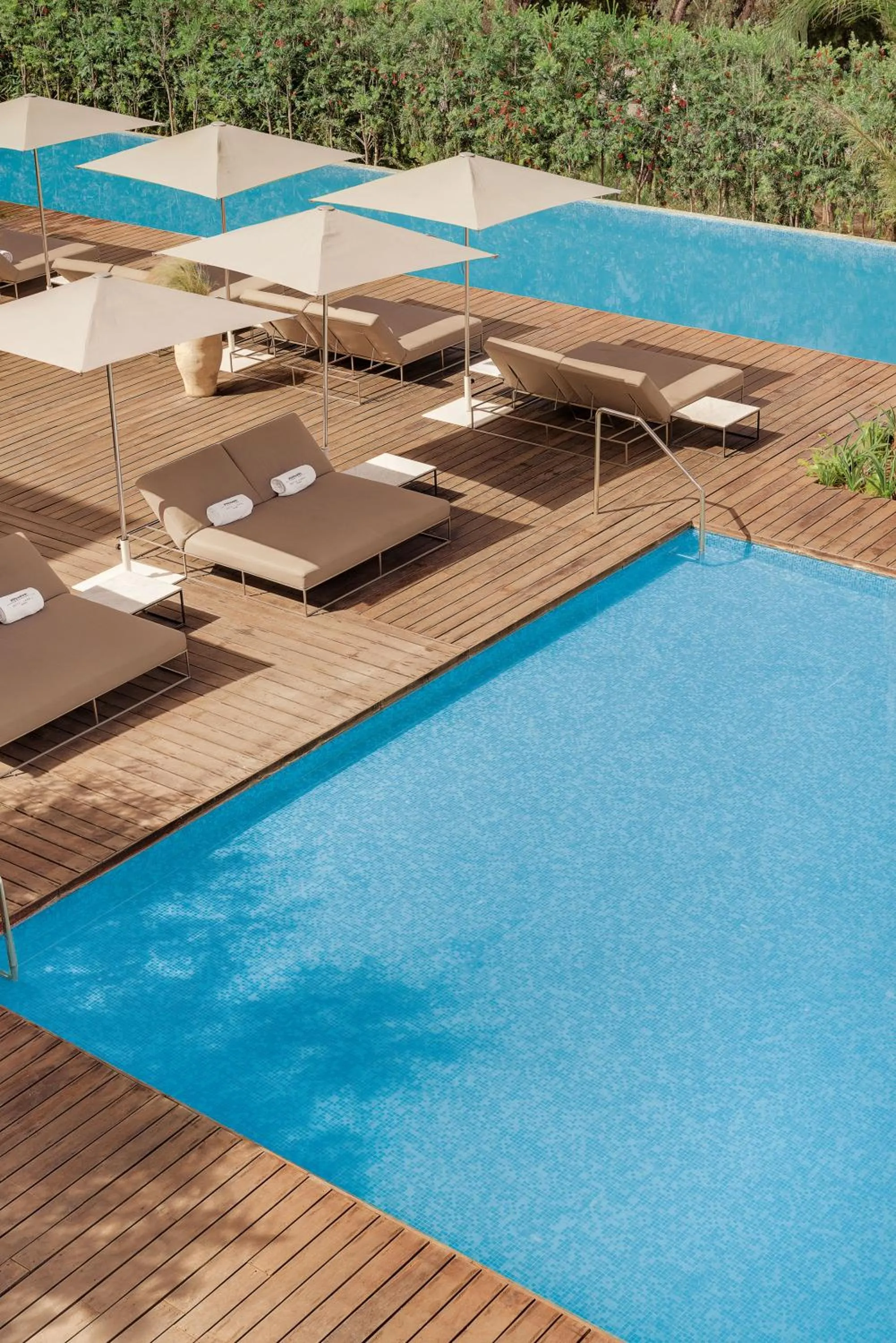 Swimming pool in Hotel Sahrai