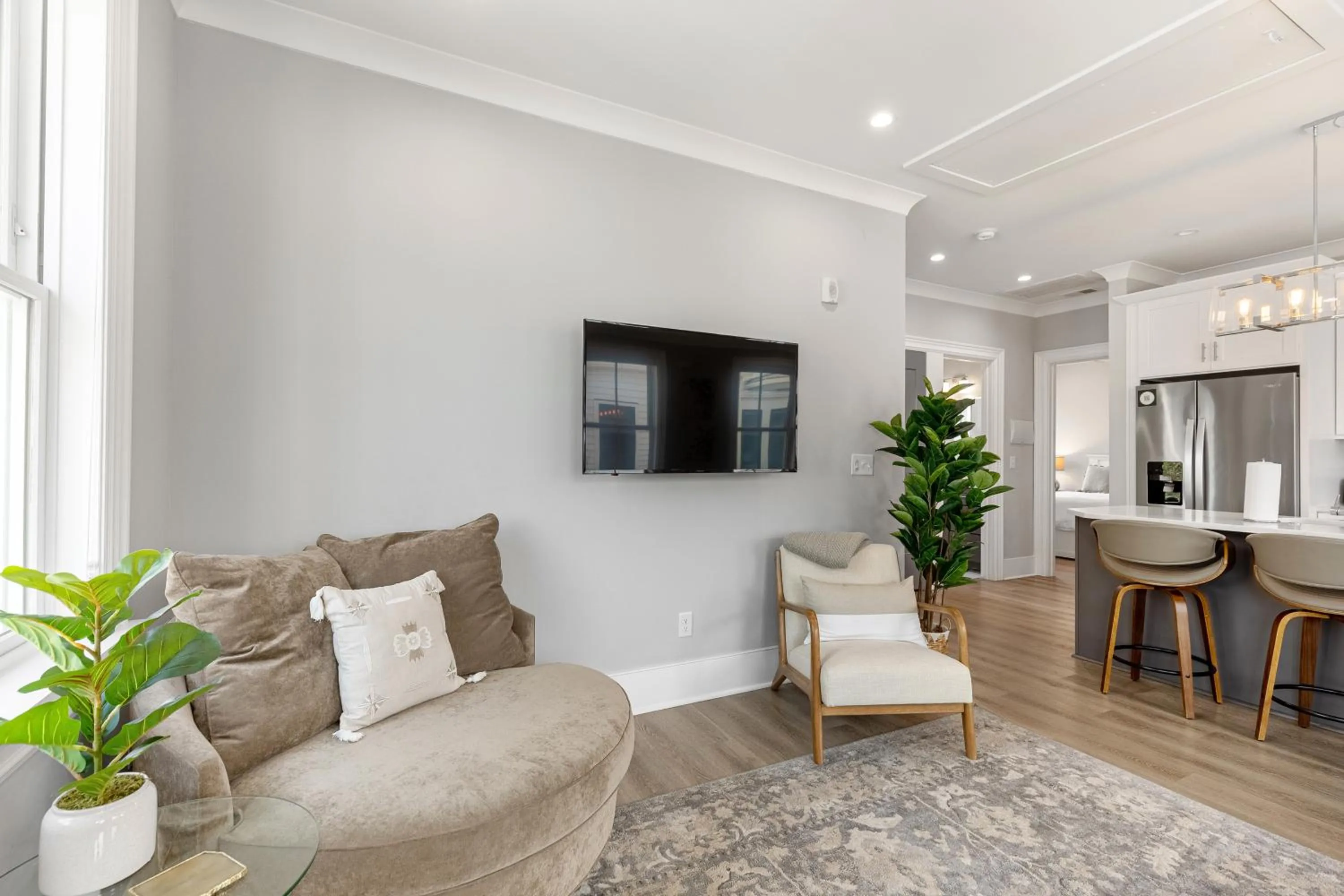 The Santee Suite at 122 Spring