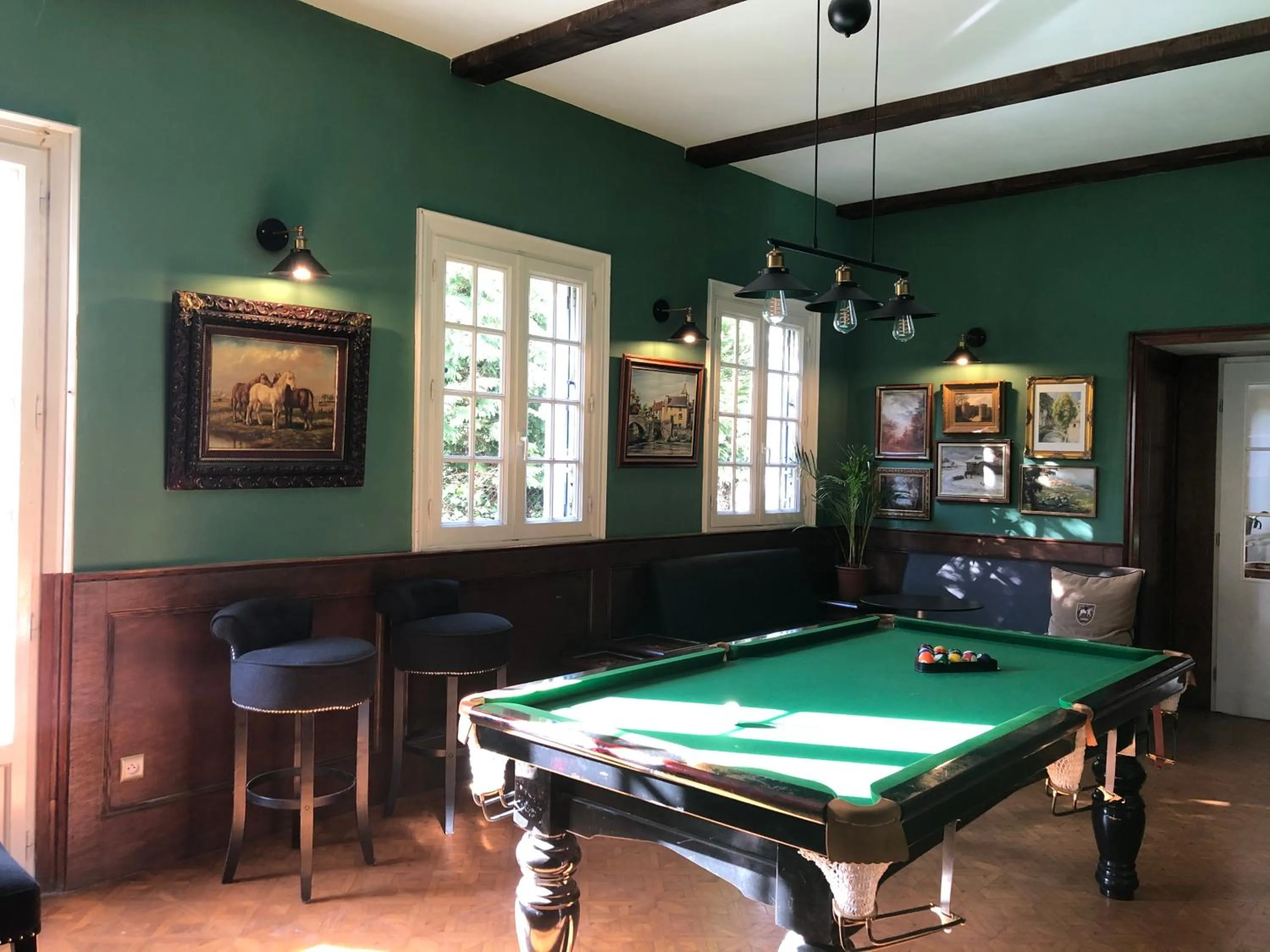 Billiard in Hôtel D’Artiste