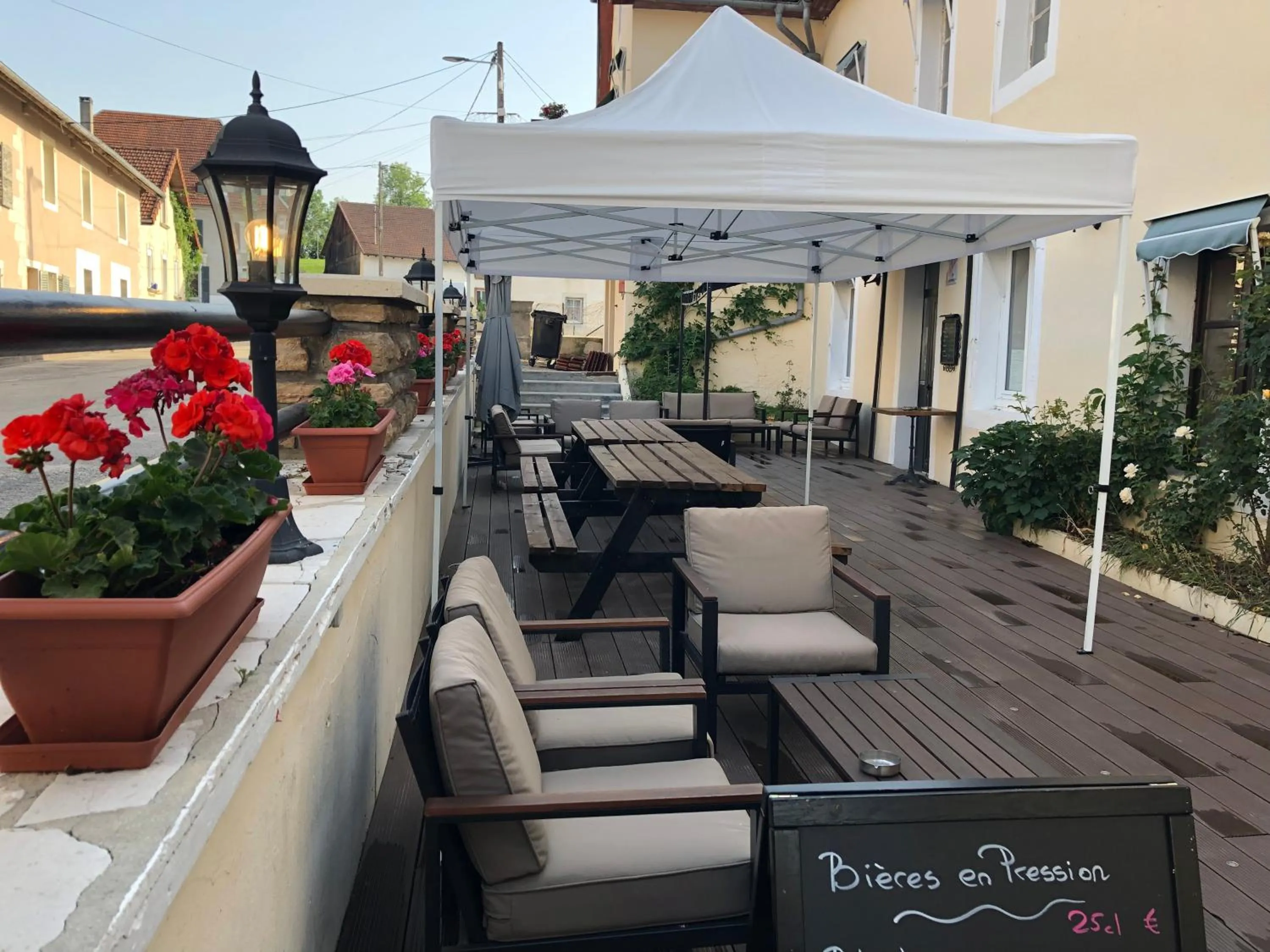 Facade/entrance in Hôtel D’Artiste