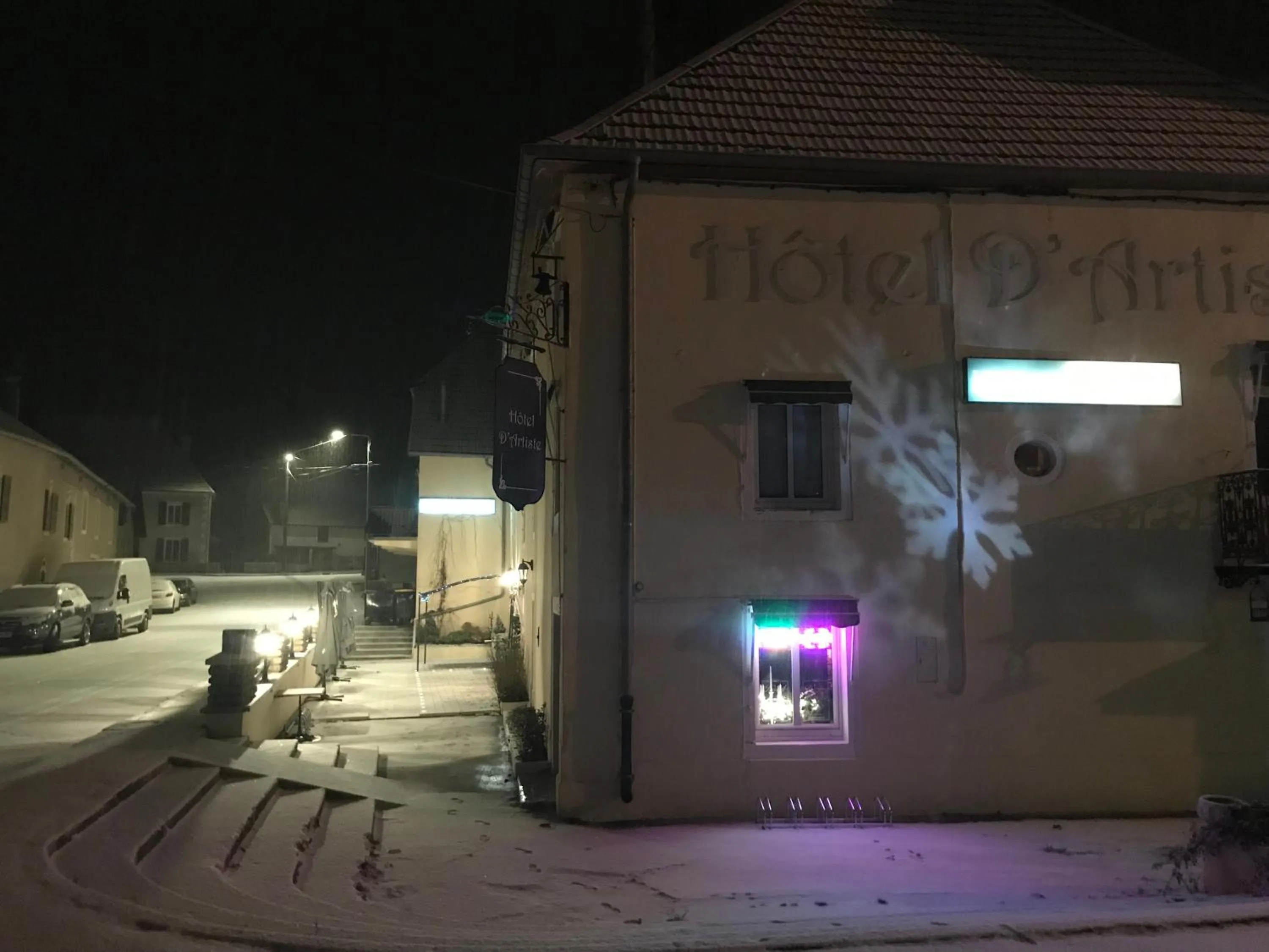 Facade/entrance in Hôtel D’Artiste