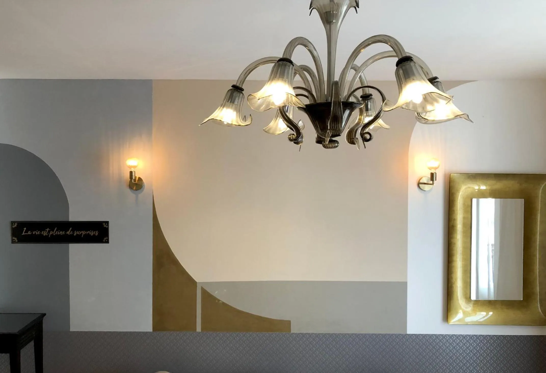 Decorative detail in Hôtel D’Artiste