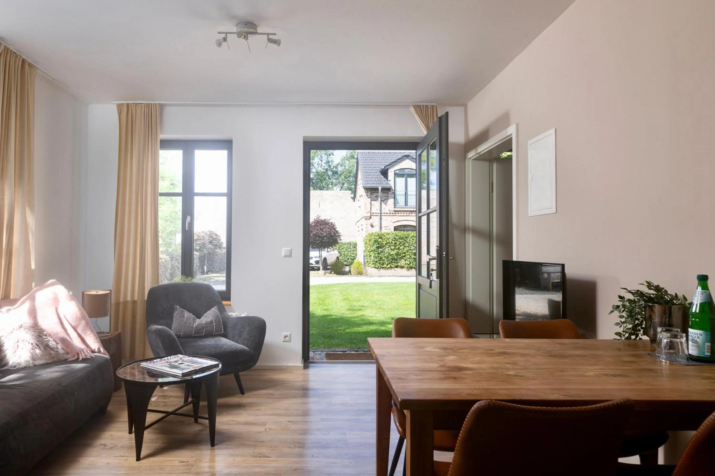 Seating area in SEEBADHOF Berlin-Rangsdorf