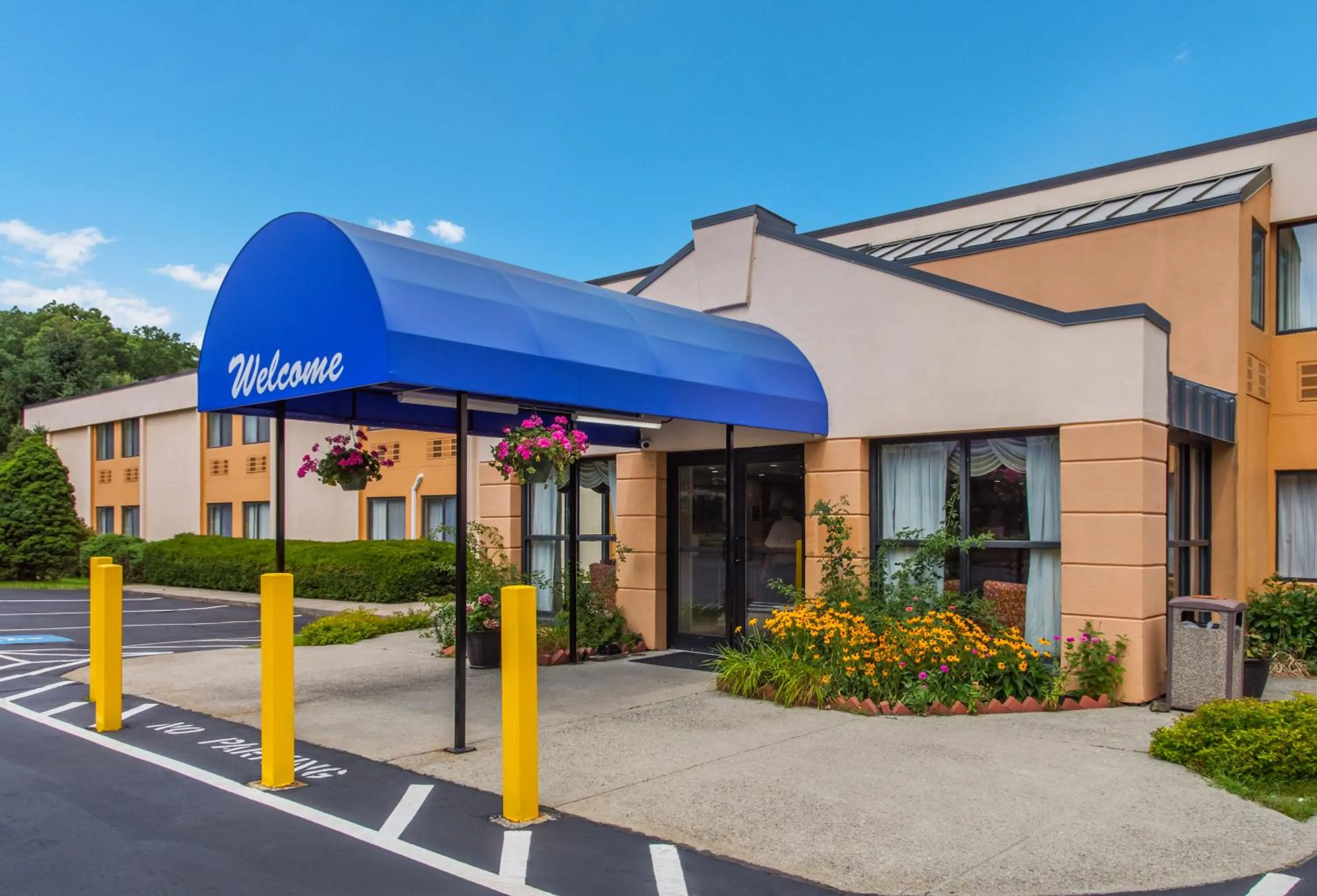 Parking in All Seasons Inn & Suites Smithfield Providence