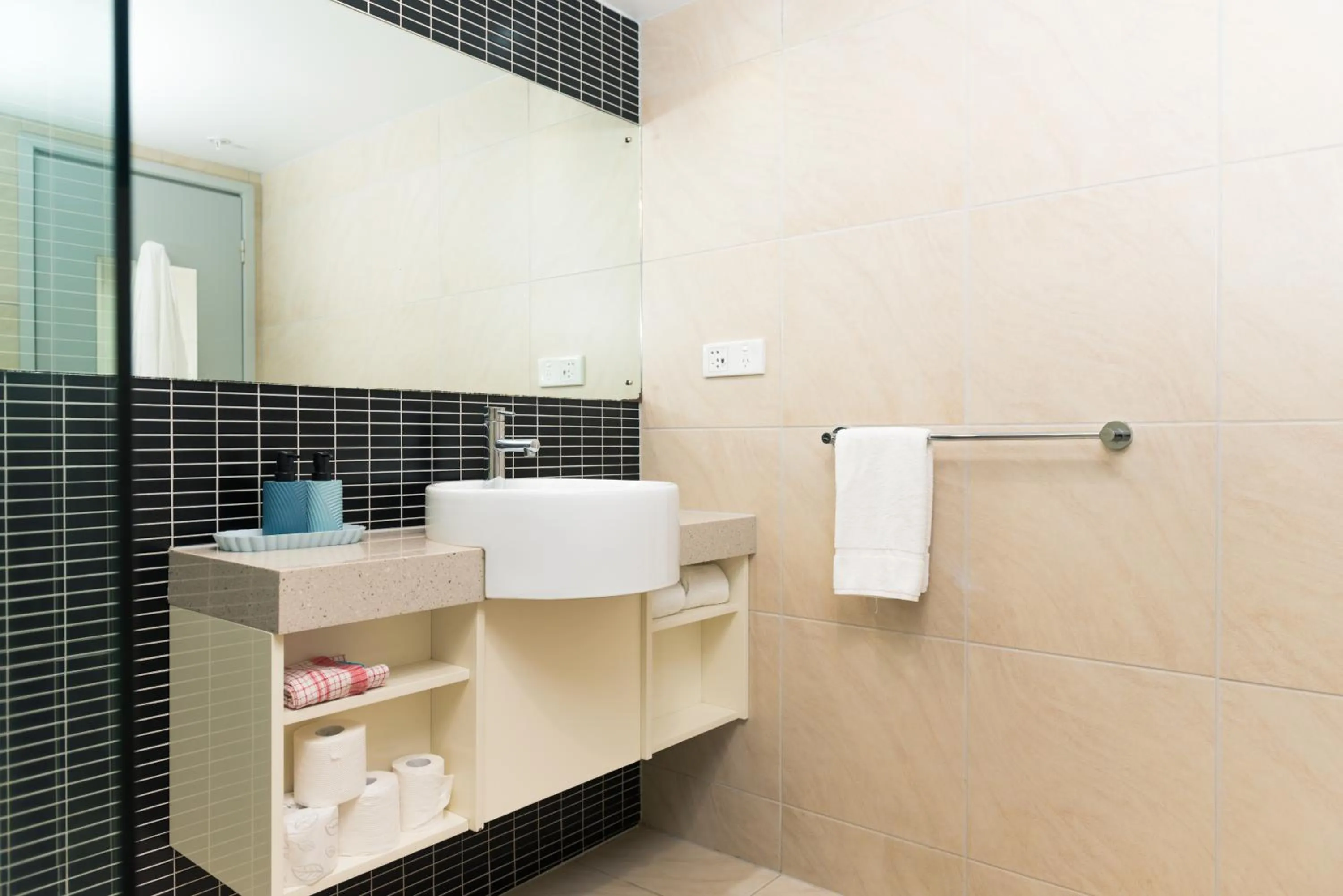 Darwin Harbour Suites