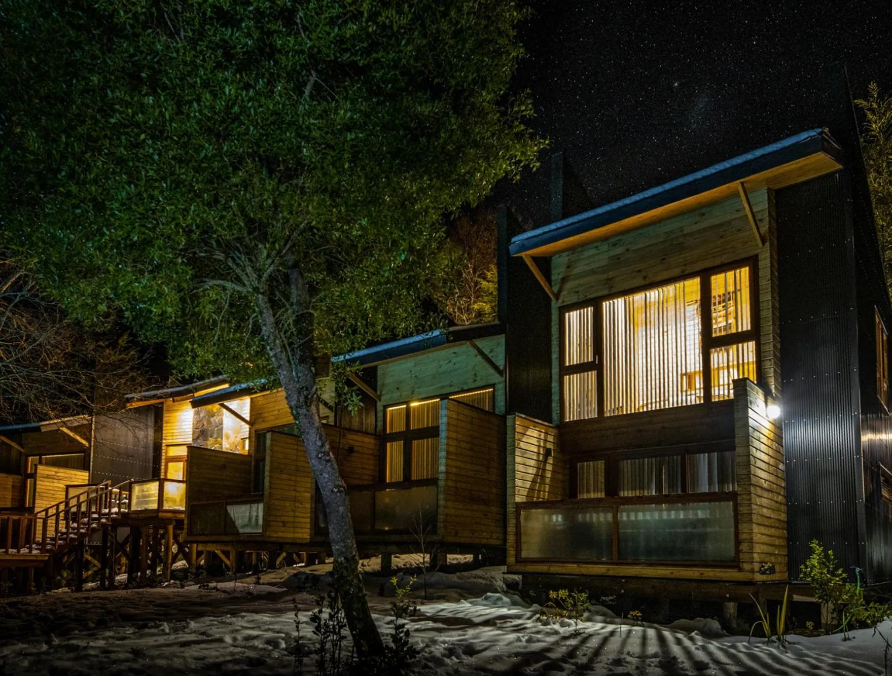 Property building in NI-NEWEN Hotel & Lodge