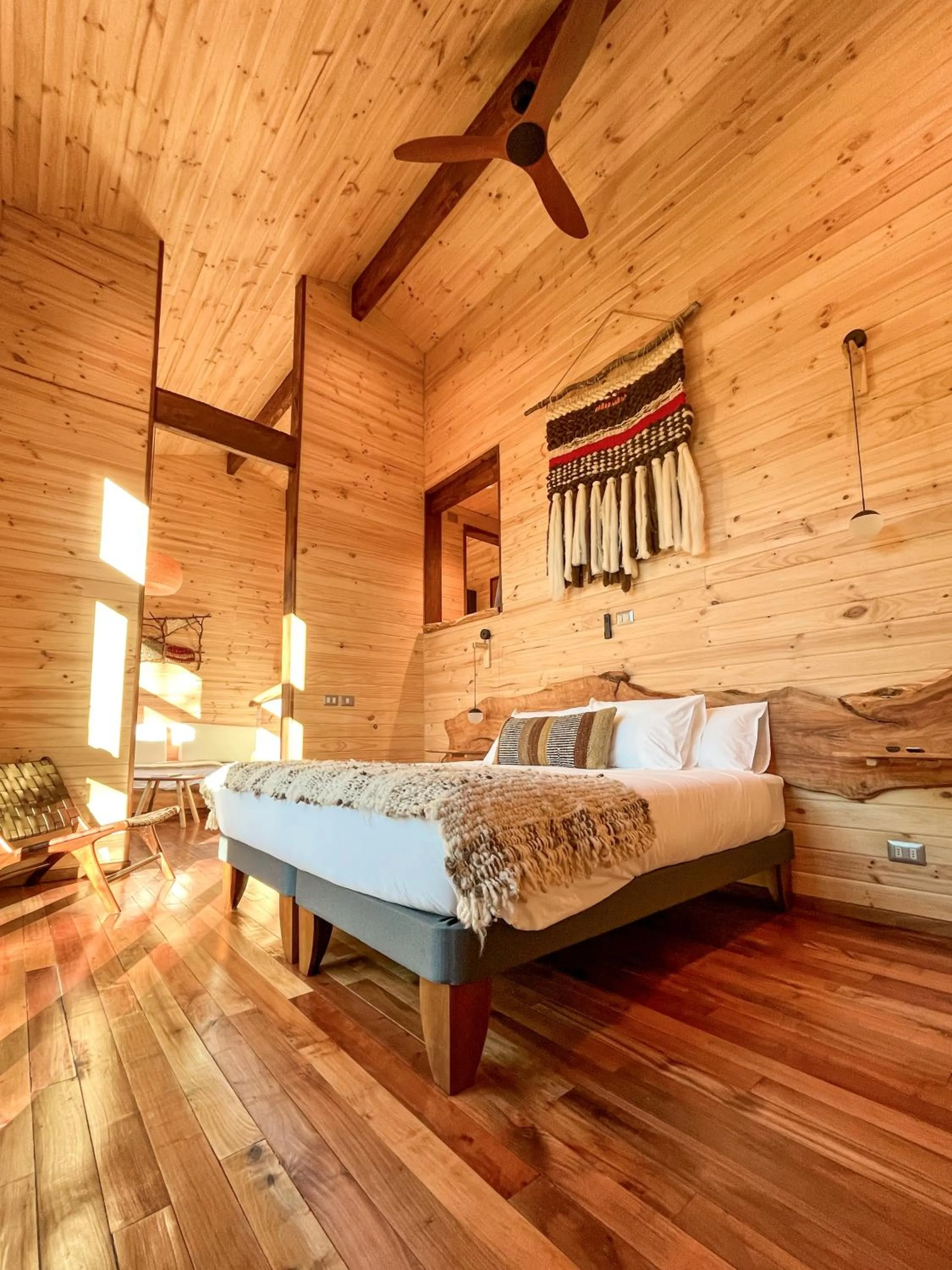 Photo of the whole room, Bed in NI-NEWEN Hotel & Lodge