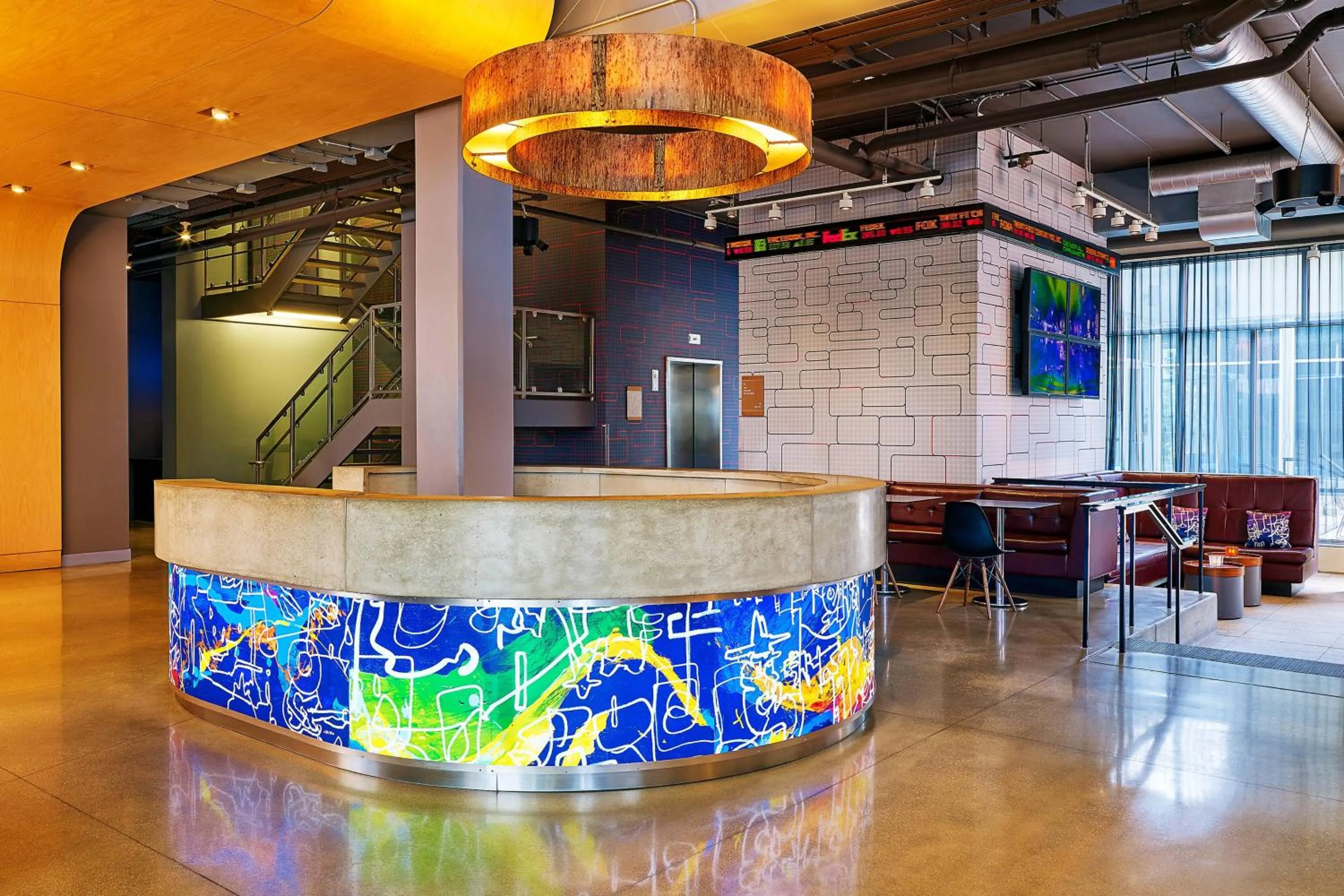 Lounge or bar in Aloft Chicago O'Hare