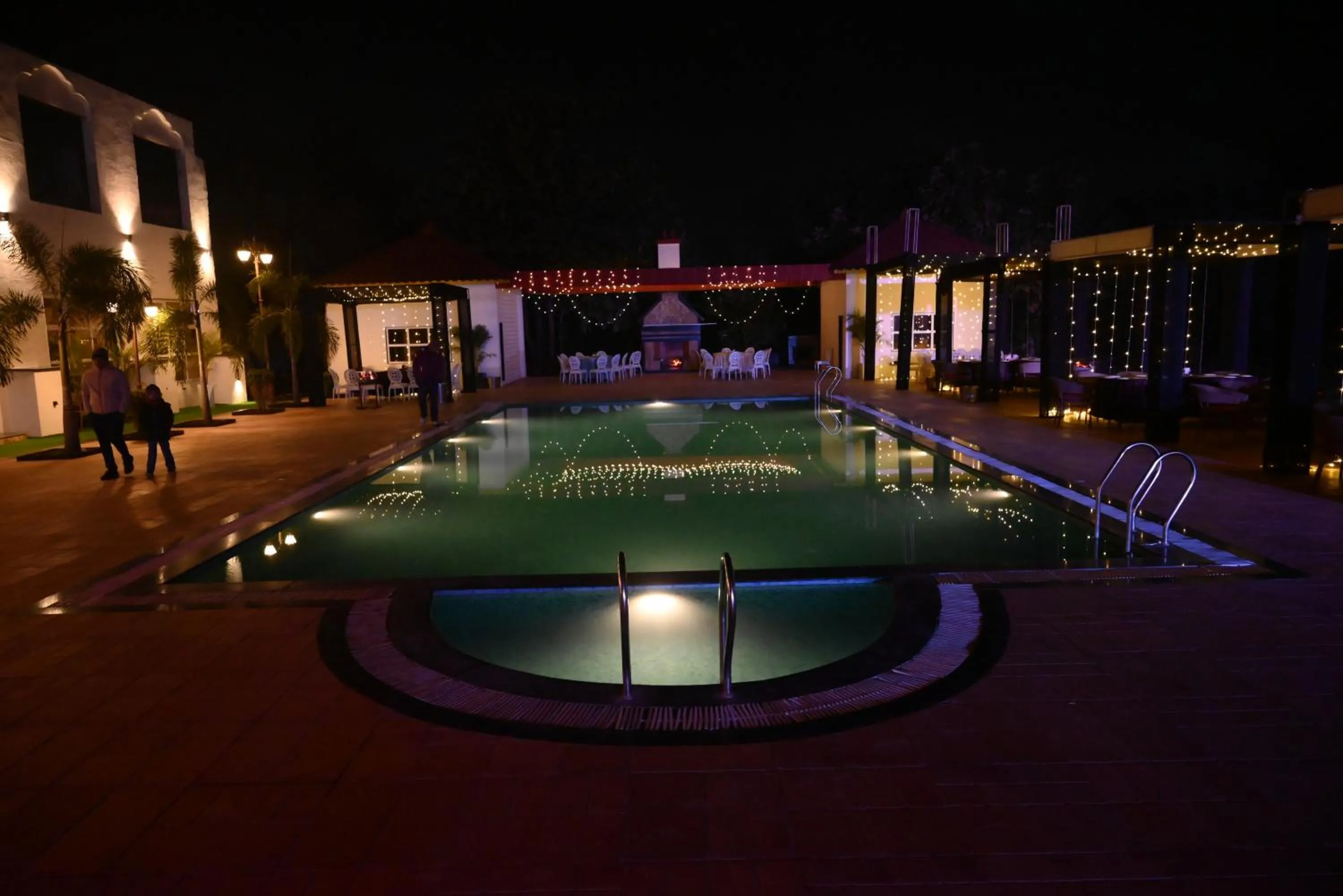 Swimming pool in The Heritage Conventions