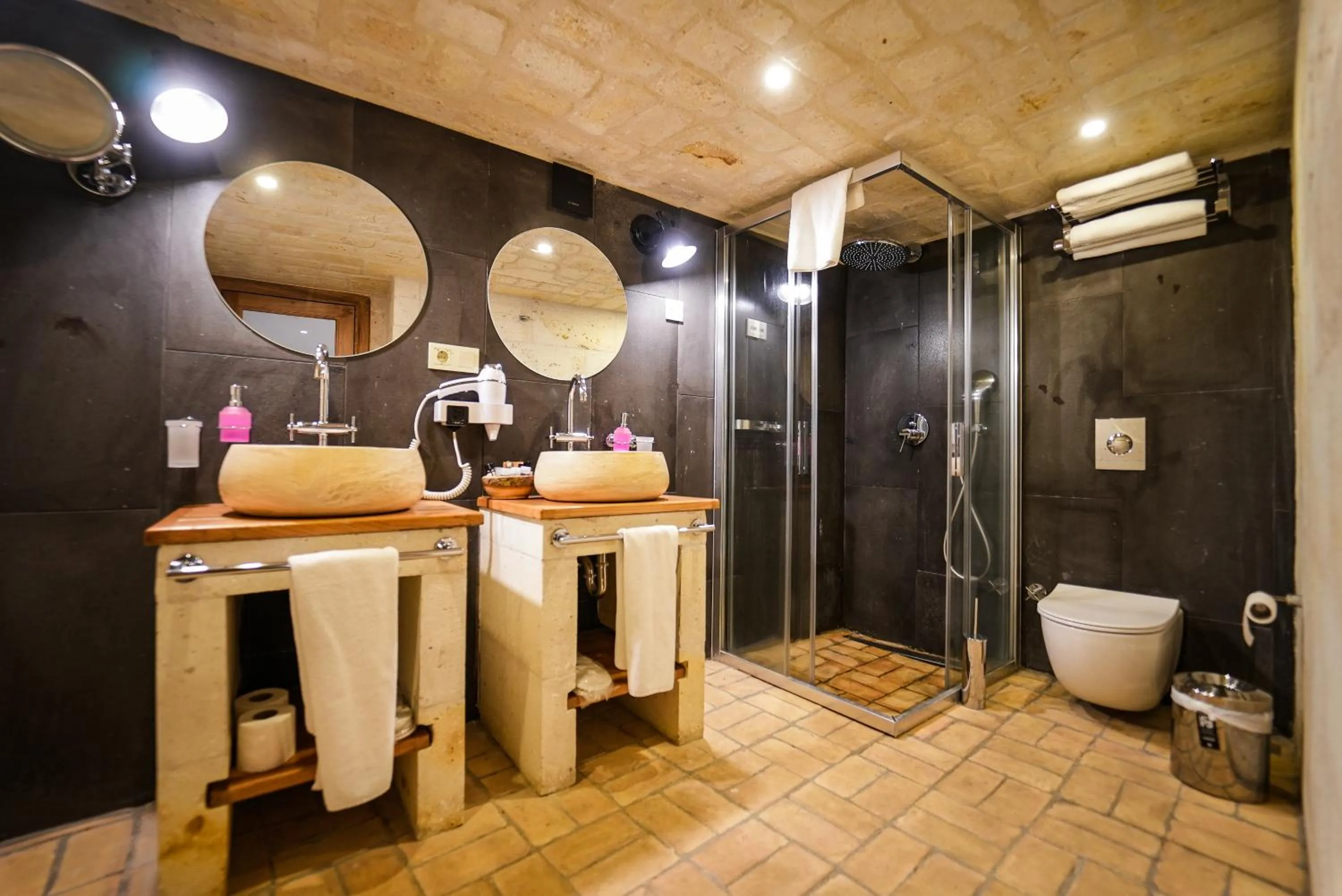 Shower in Sedirli Konak Hotel