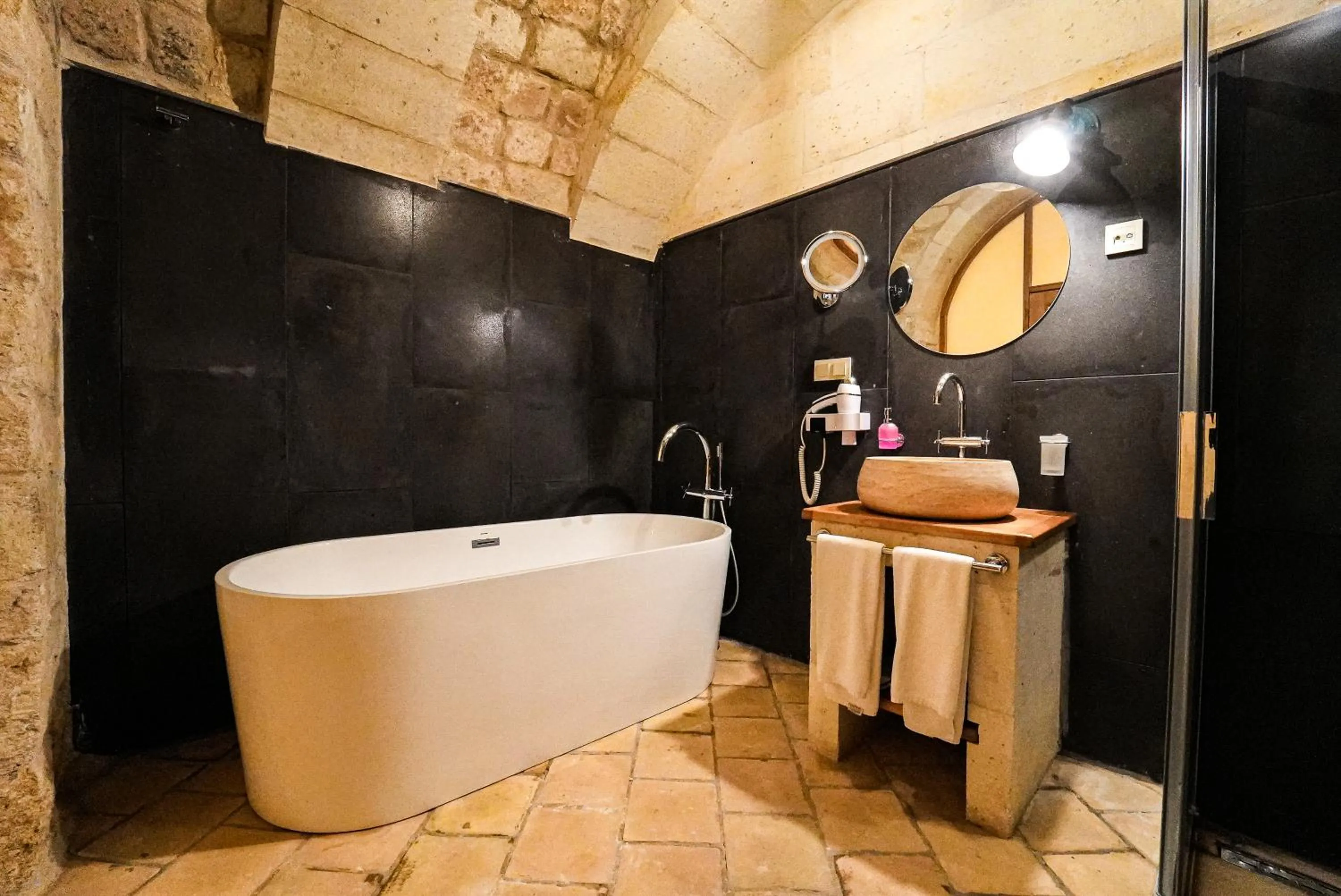 Shower in Sedirli Konak Hotel