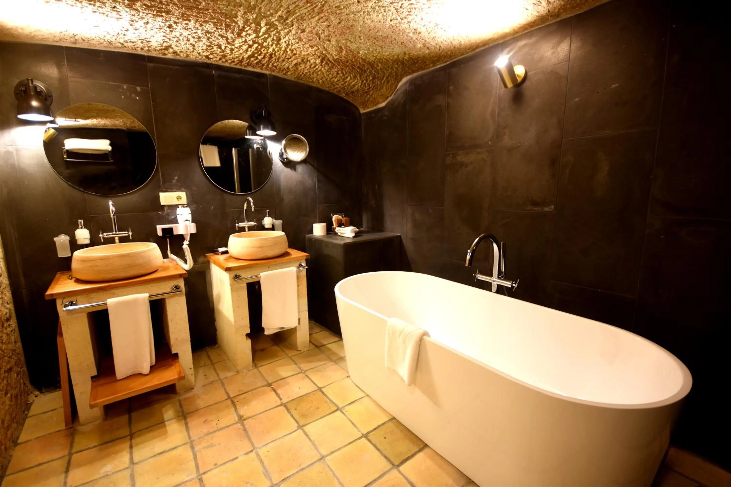 Hot Tub in Sedirli Konak Hotel