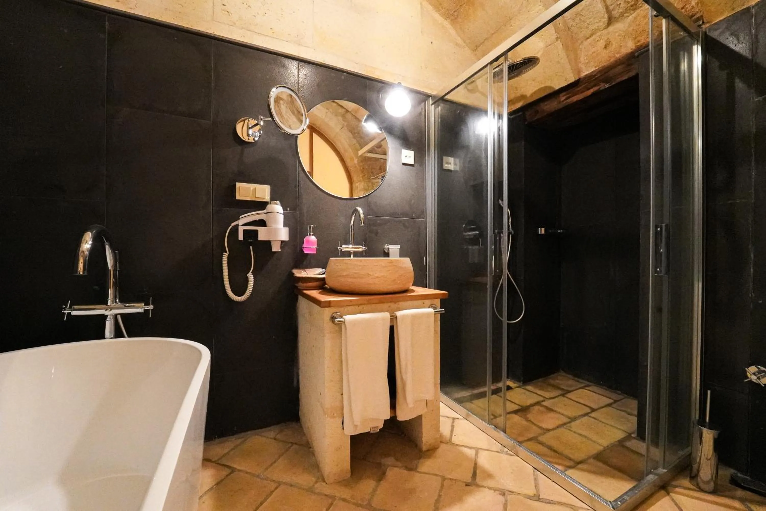 Shower in Sedirli Konak Hotel