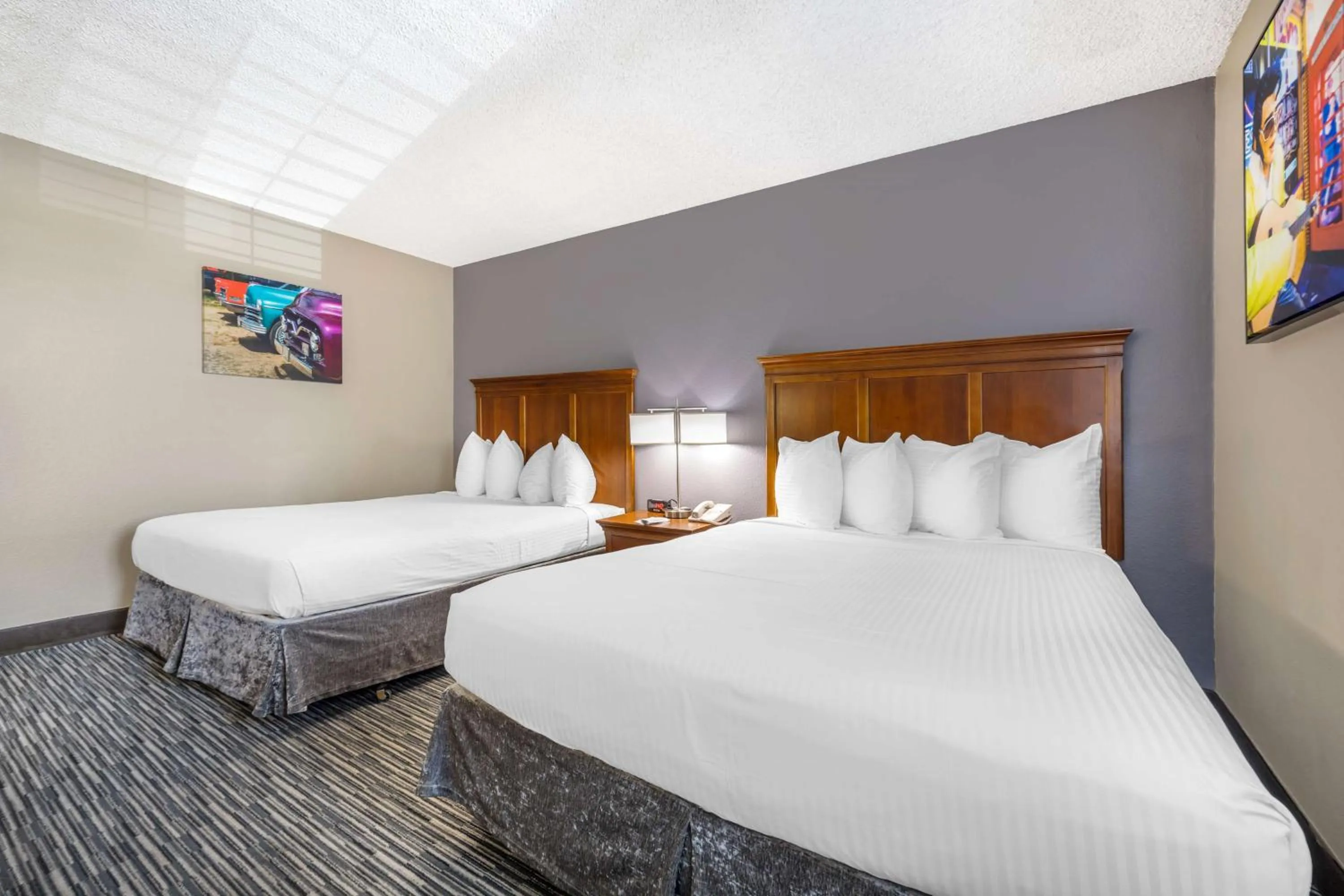 Bedroom, Bed in Best Western McCarran Inn