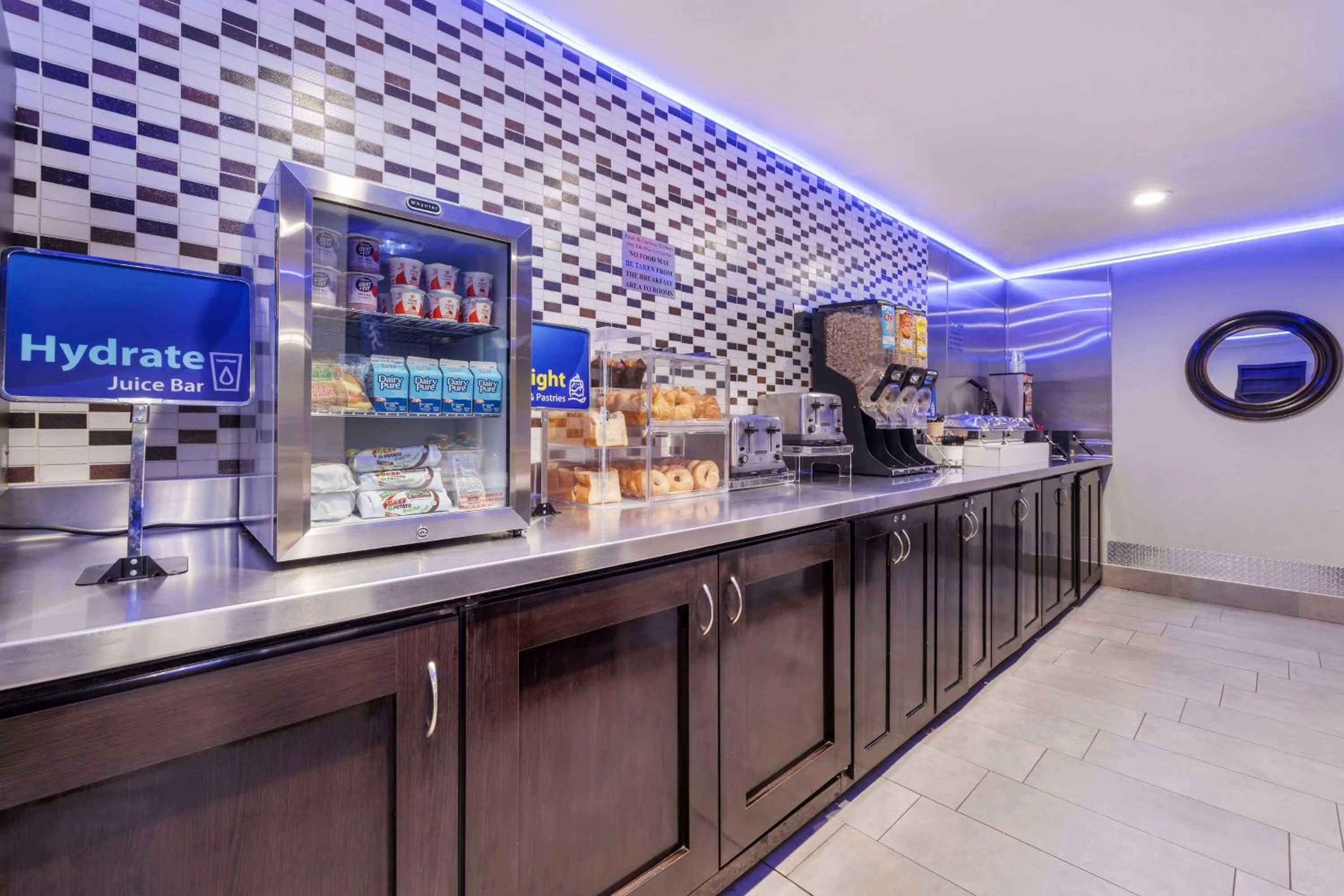 Breakfast in Best Western McCarran Inn