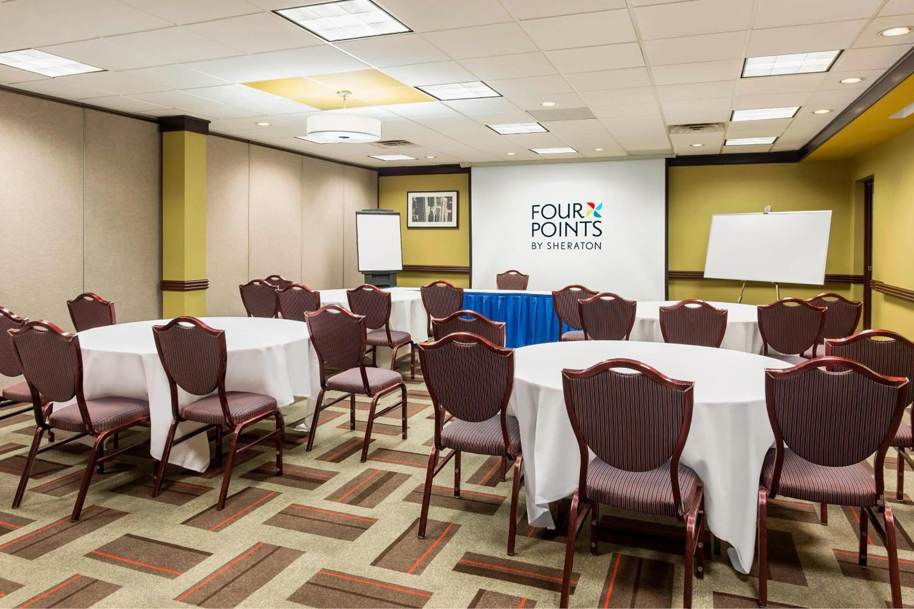 Meeting/conference room in Four Points by Sheraton Chicago O'Hare