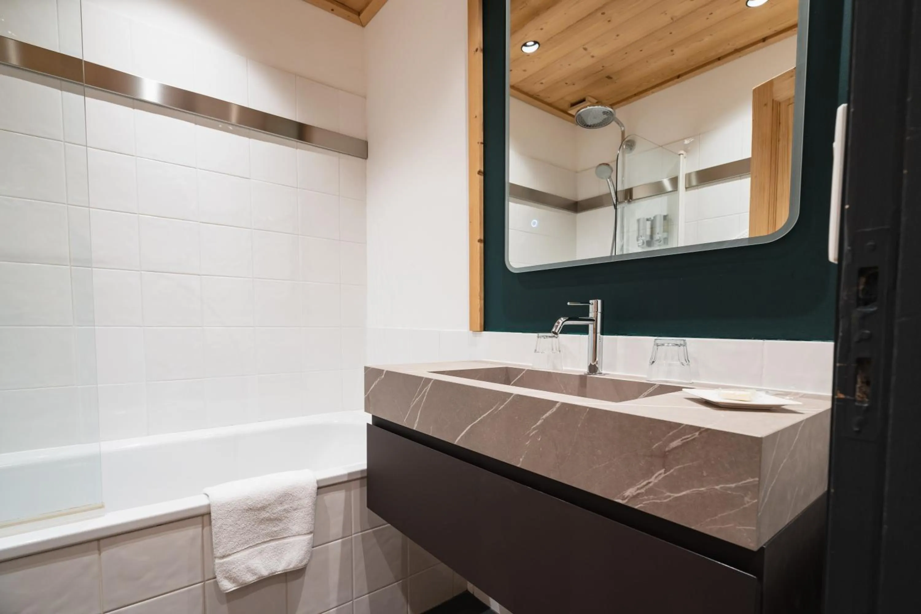 Bathroom in Chalet-Hôtel La Marmotte, La Tapiaz & SPA, The Originals Relais