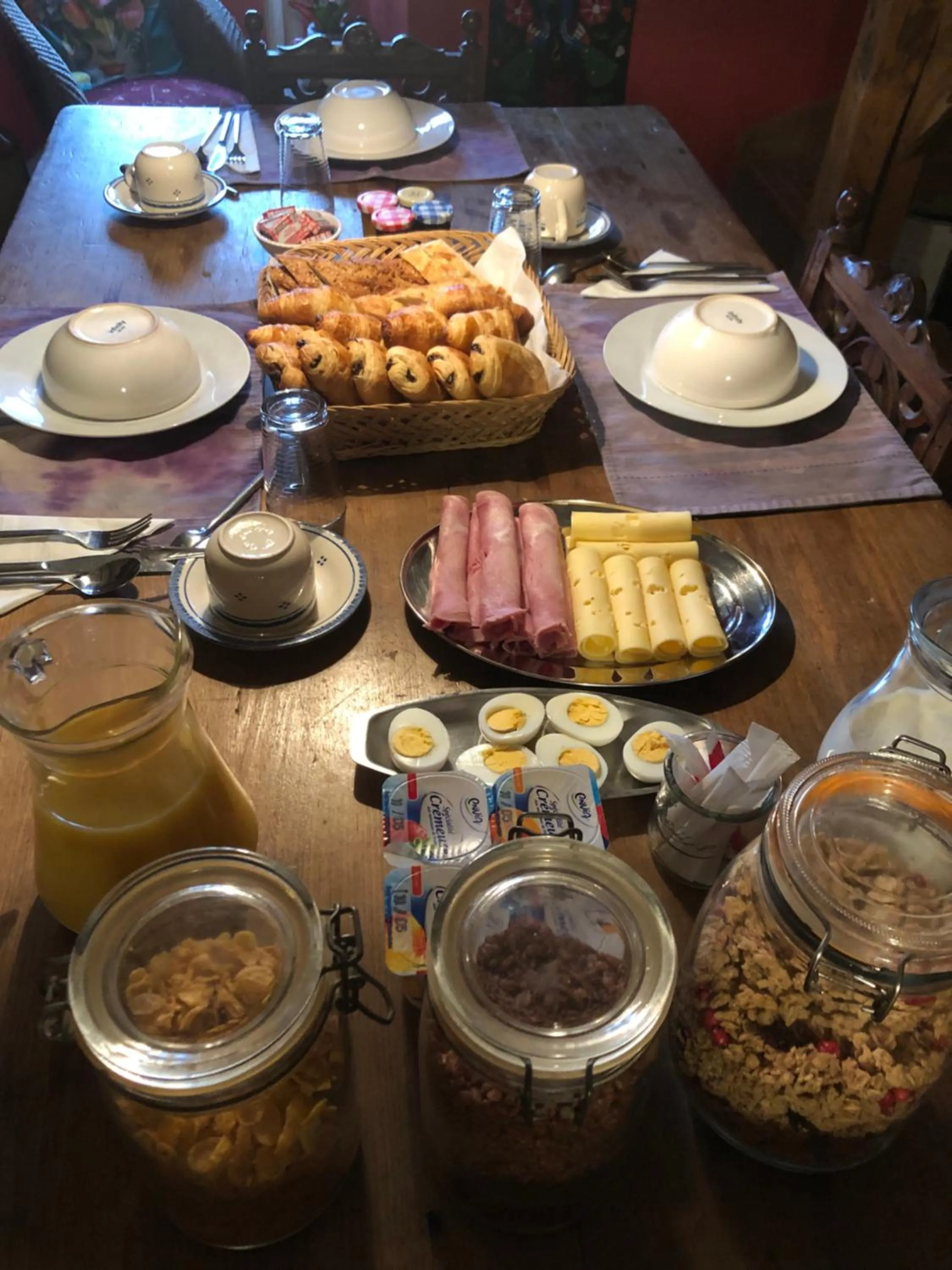 Continental breakfast in La forge b&b