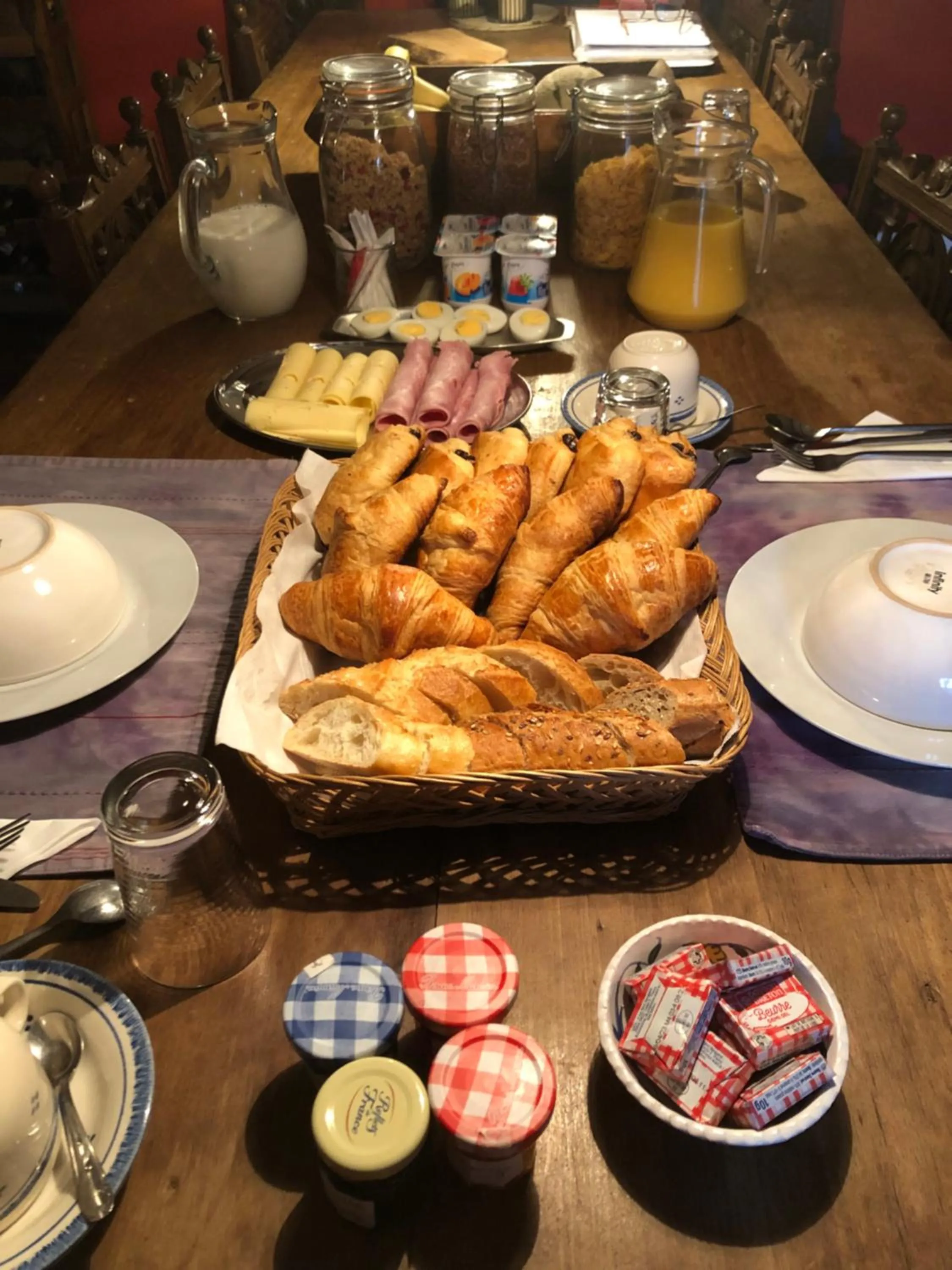 Buffet breakfast in La forge b&b