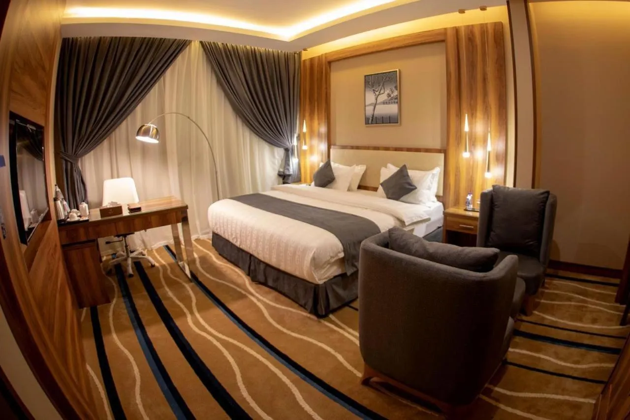 Bed in Golden New Alshati