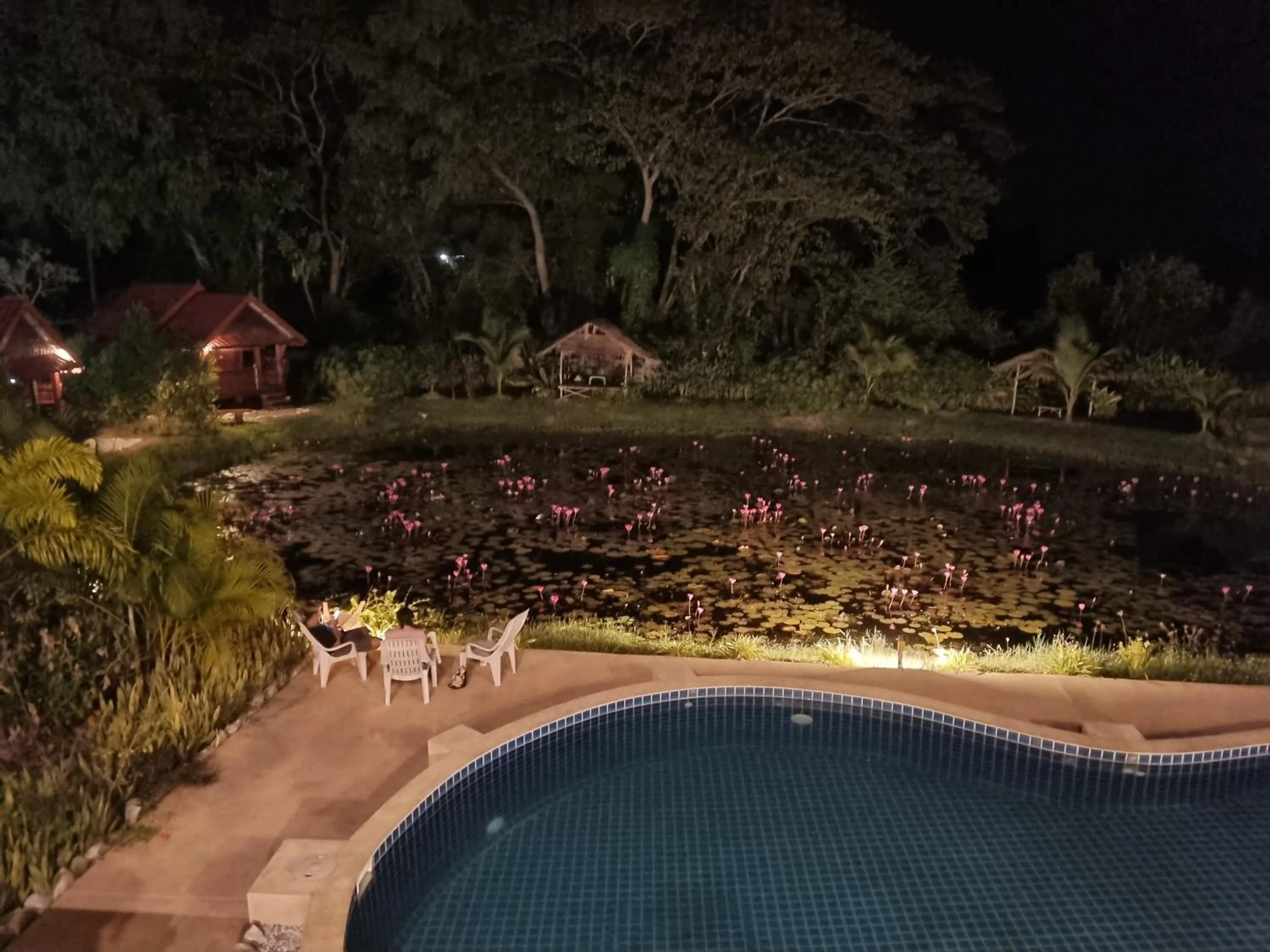 Bua Daeng Homestay Resort