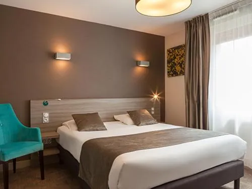 Bed in The Originals City, Hôtel Les Thermes de l'Avenue, Dax