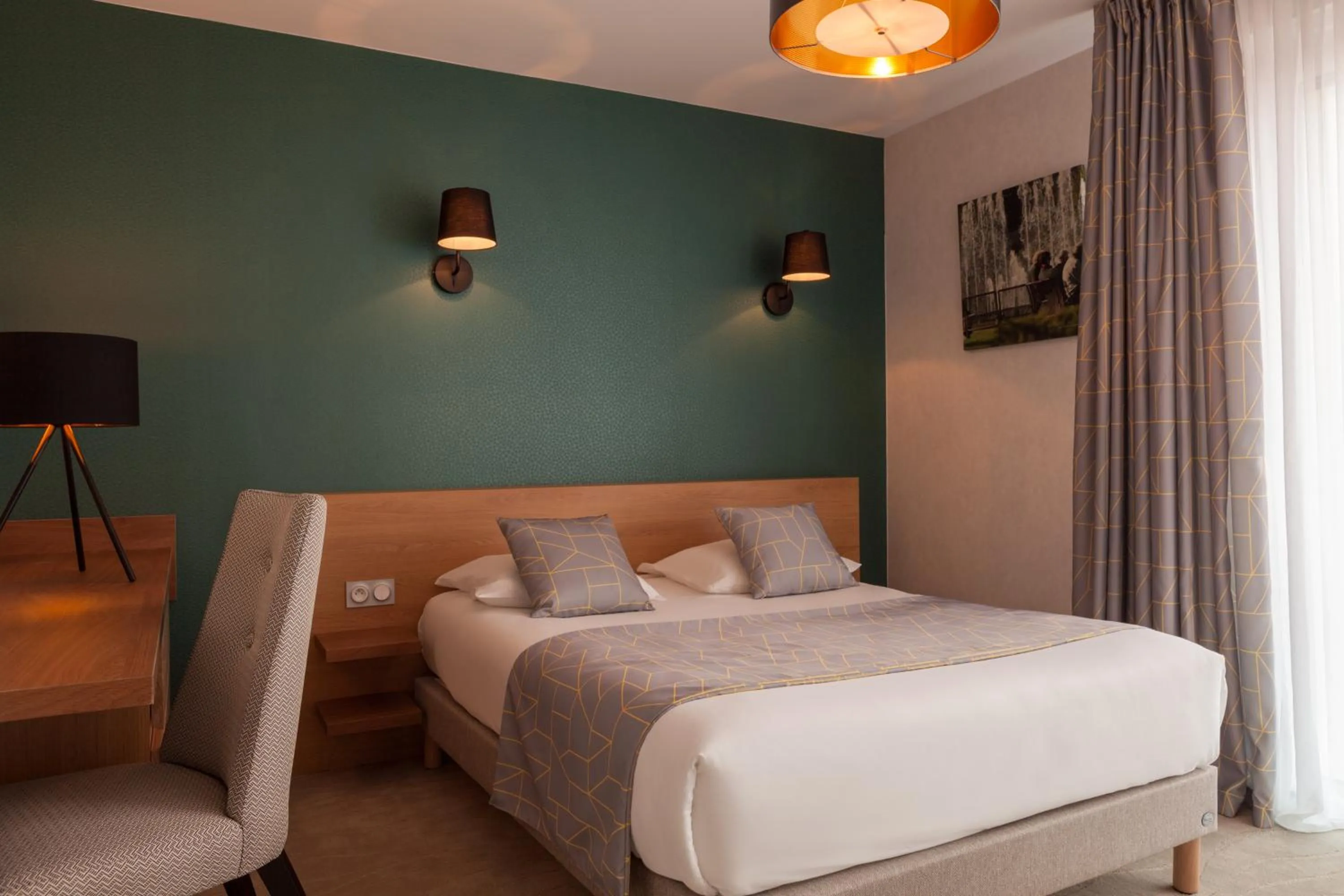 Bed in The Originals City, Hôtel Les Thermes de l'Avenue, Dax