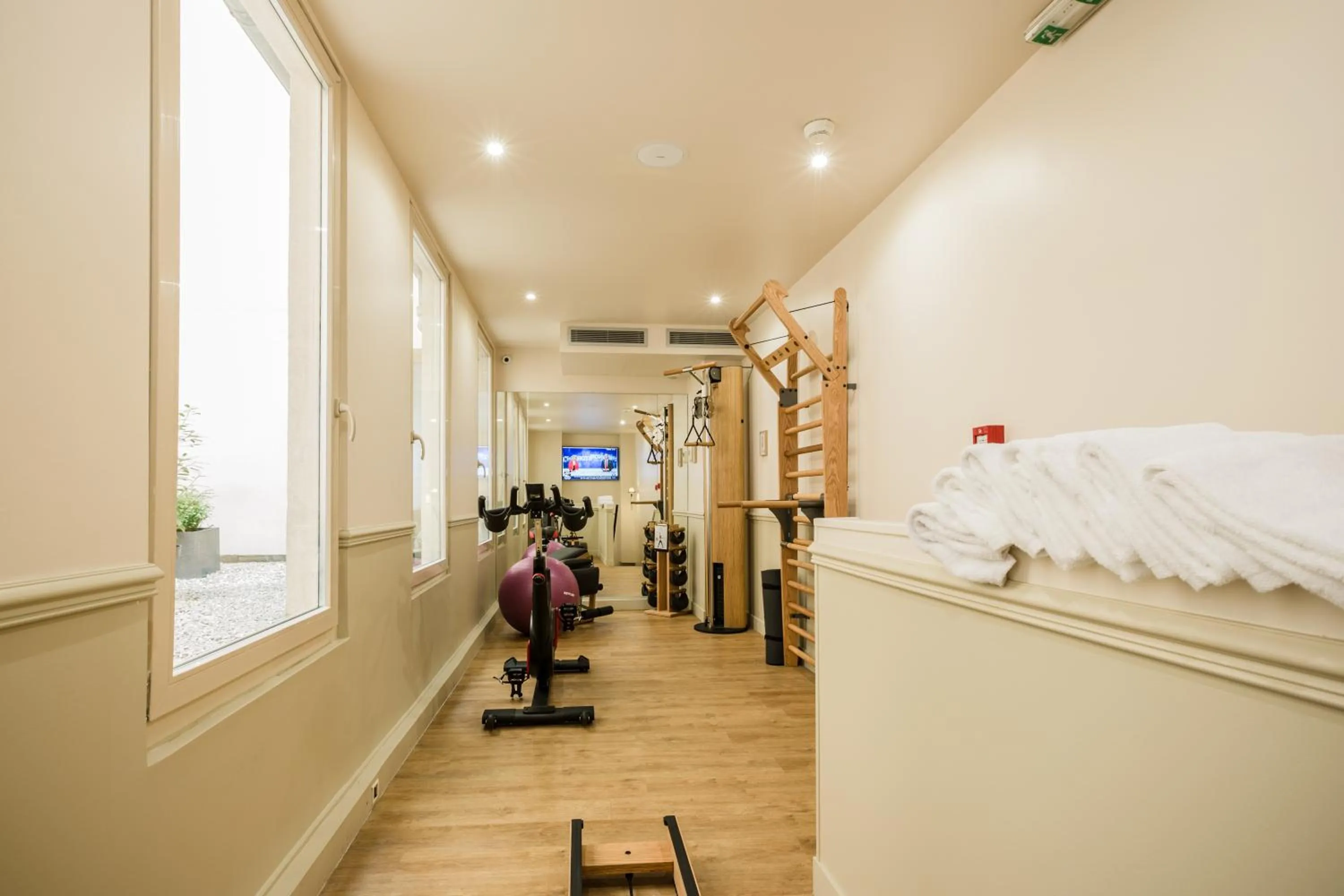 Fitness centre/facilities in Hotel Park Lane Paris