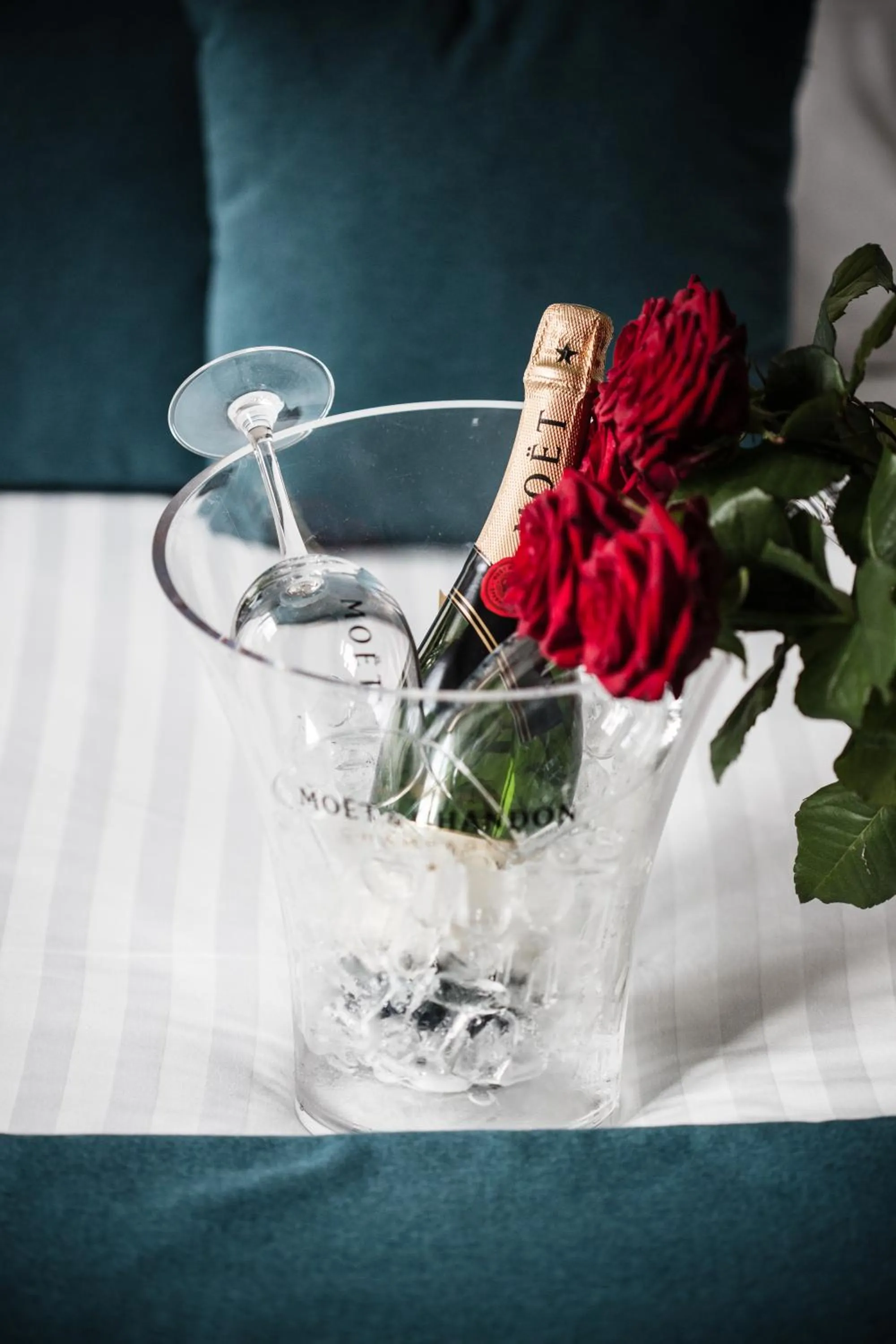 Alcoholic drinks in Hotel Park Lane Paris