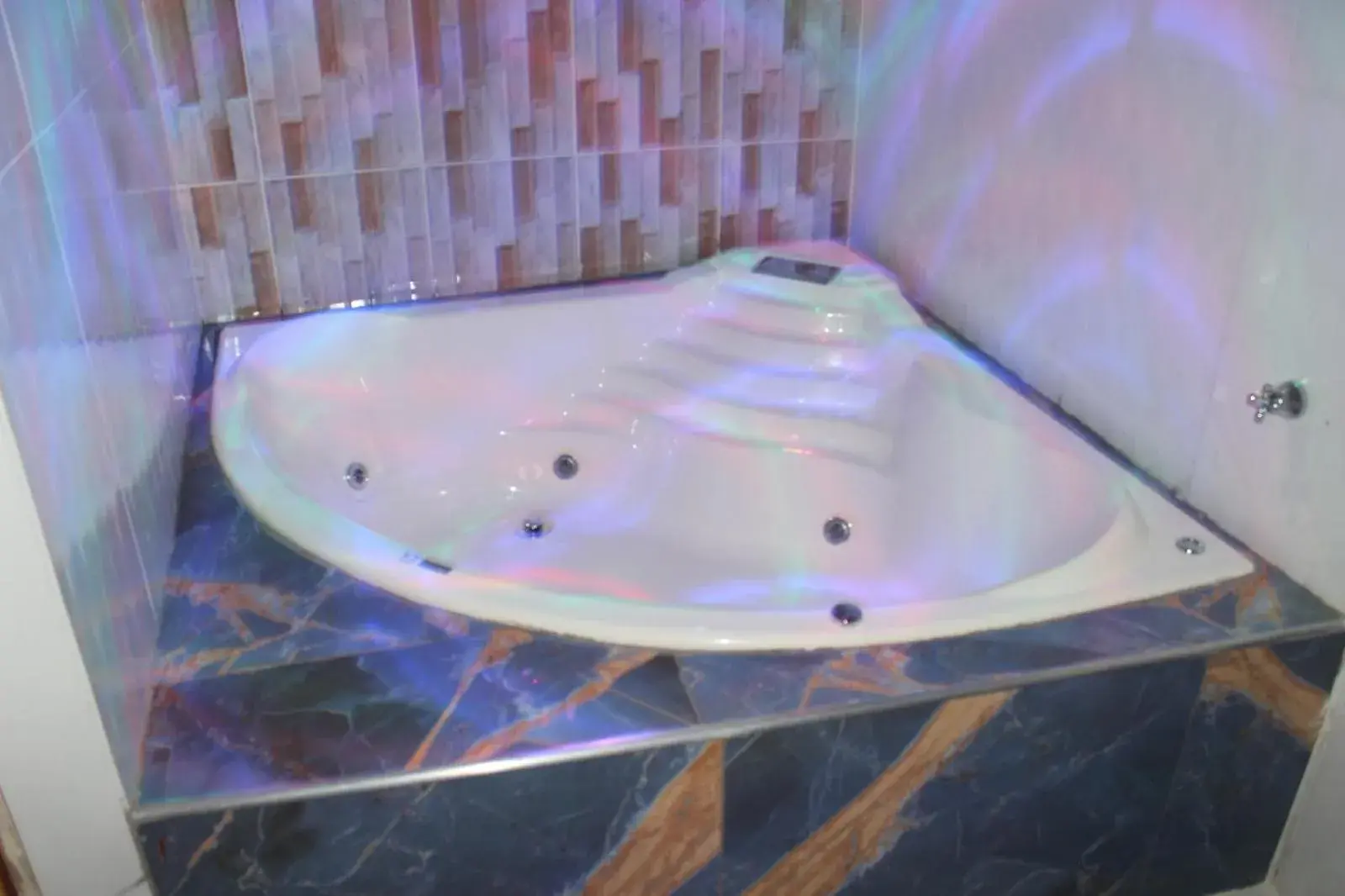 King Suite with Spa Bath in Hotel Jardim Tropical King Suite with Spa Bath in Hotel Jardim Tropical