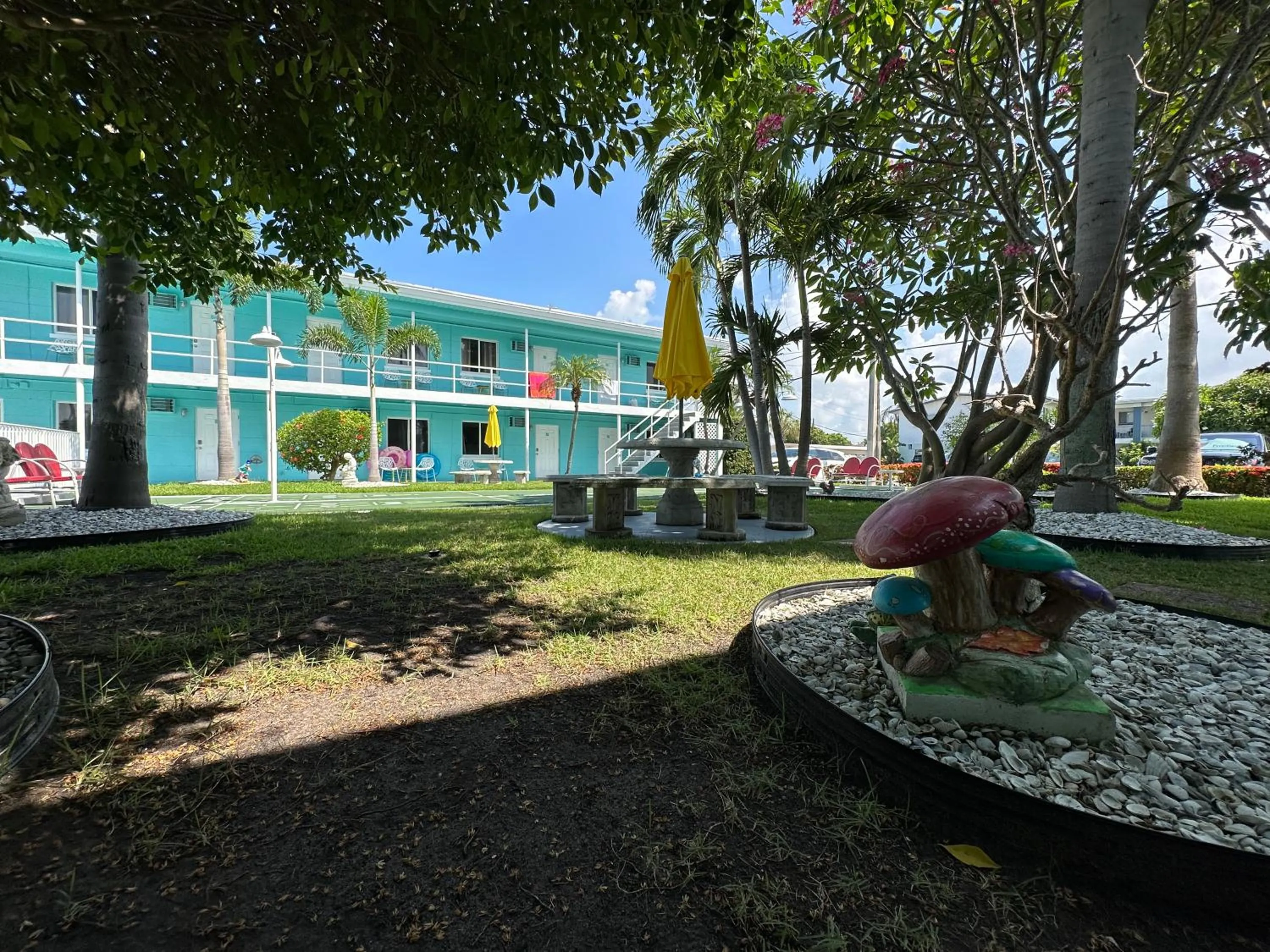 Property building in Sea Jay Motel and Marina