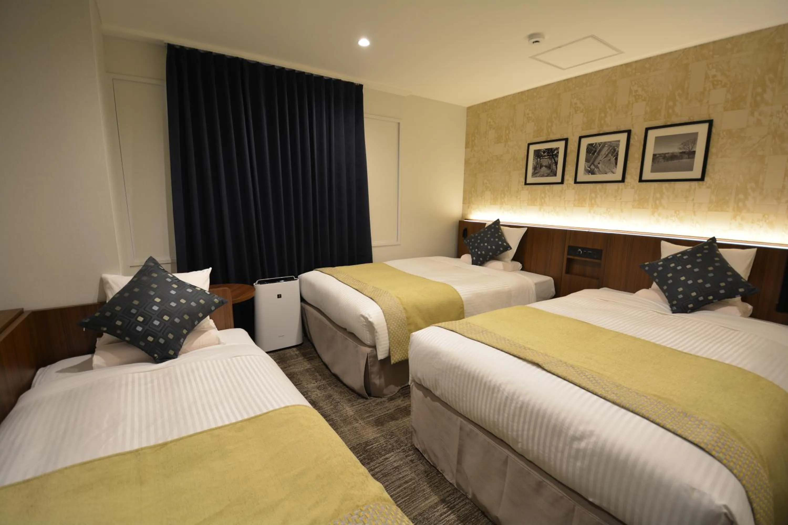 Bed in HOTEL MYSTAYS Hakodate Station