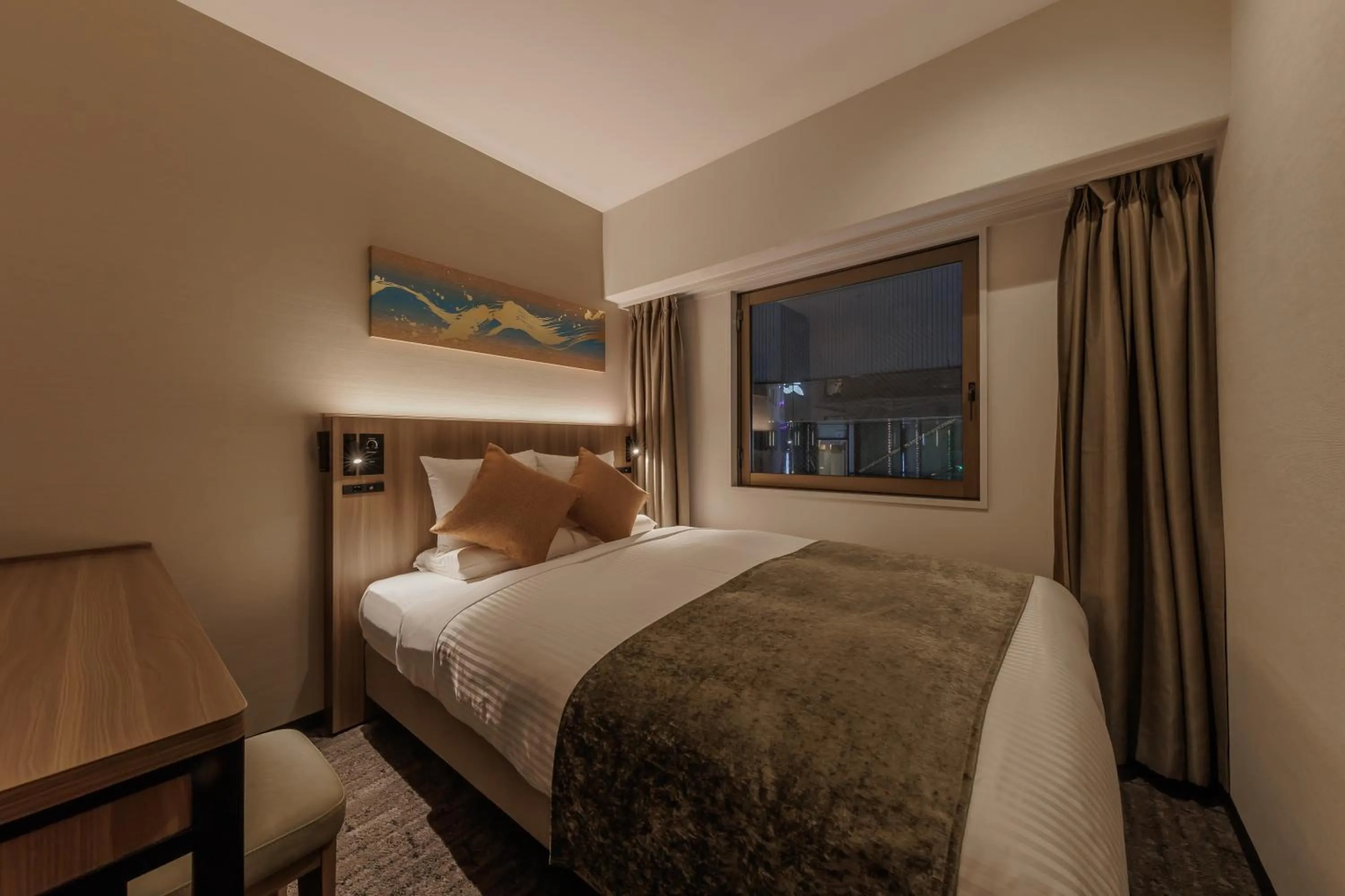 Photo of the whole room, Bed in HOTEL MYSTAYS Kanazawa Katamachi