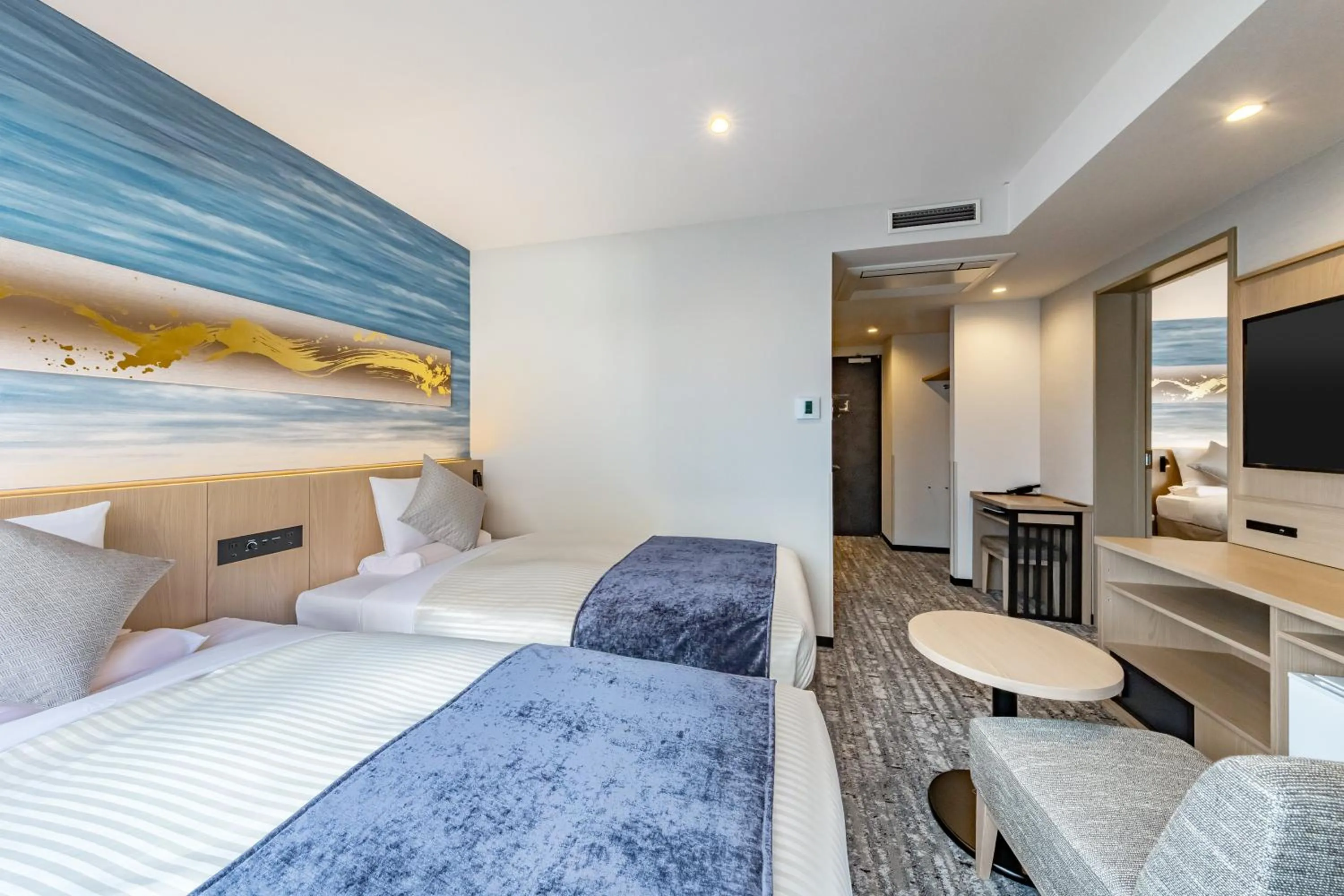 Photo of the whole room, Bed in HOTEL MYSTAYS Kanazawa Katamachi