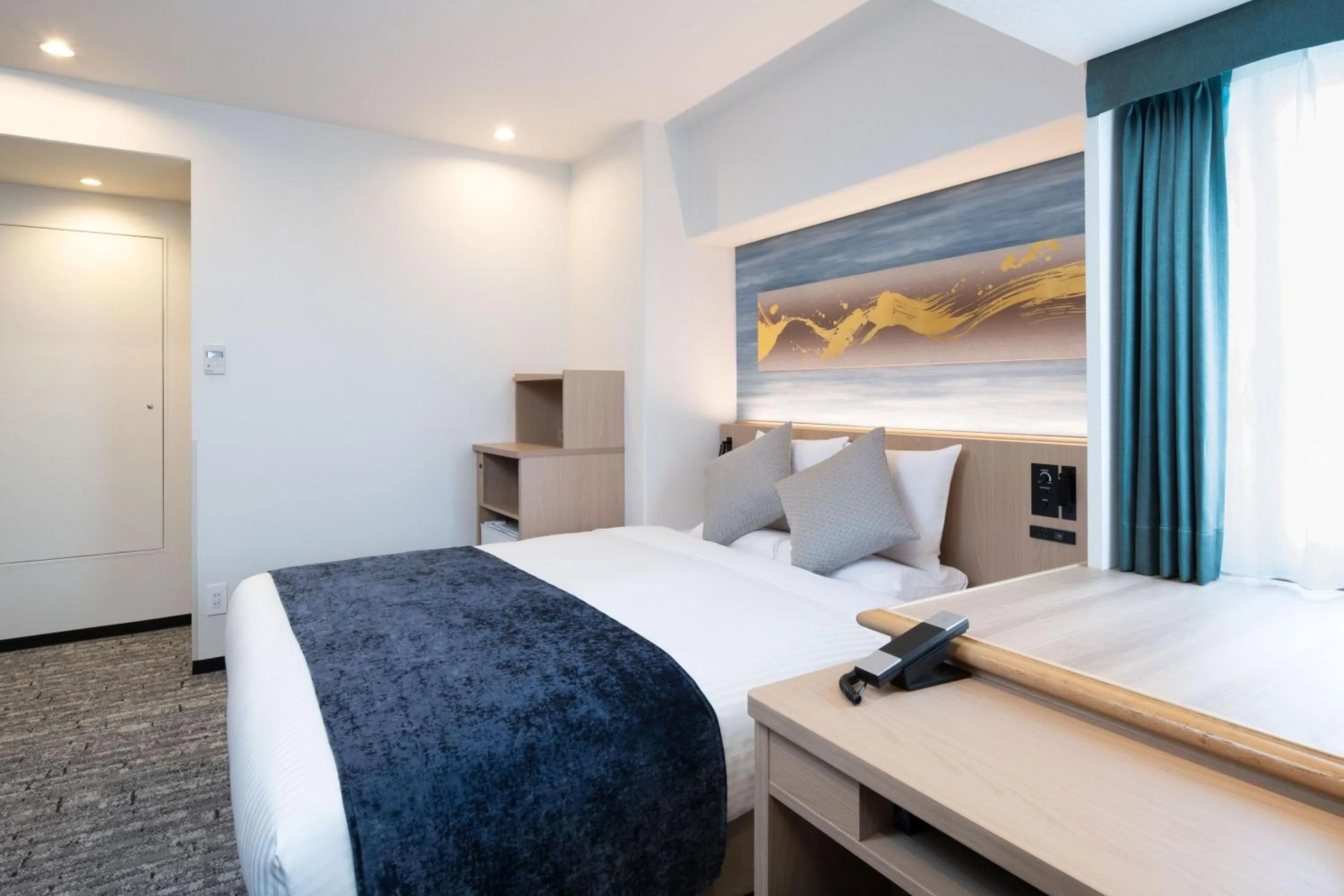 Photo of the whole room, Bed in HOTEL MYSTAYS Kanazawa Katamachi