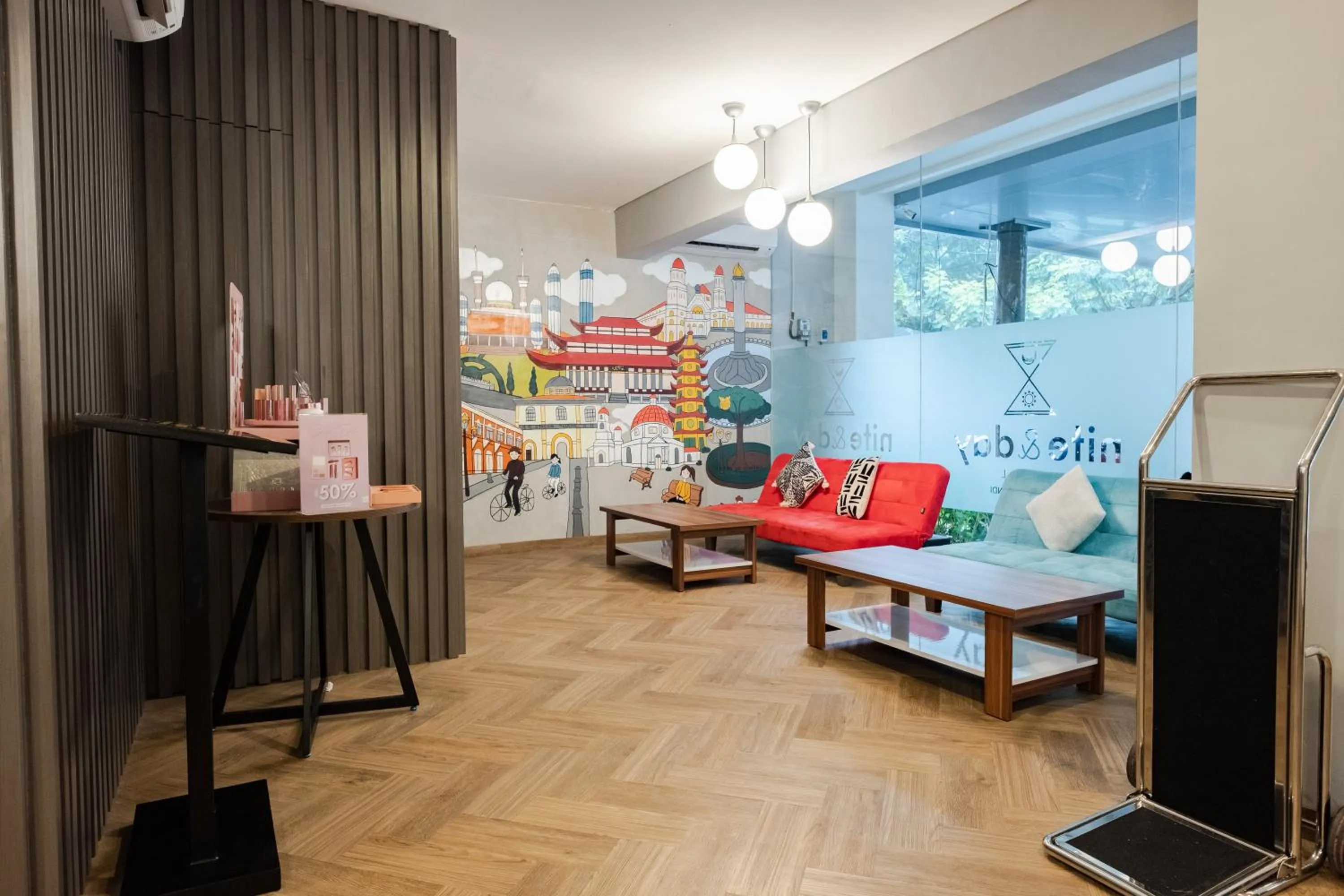 Nite & Day Semarang - Candi