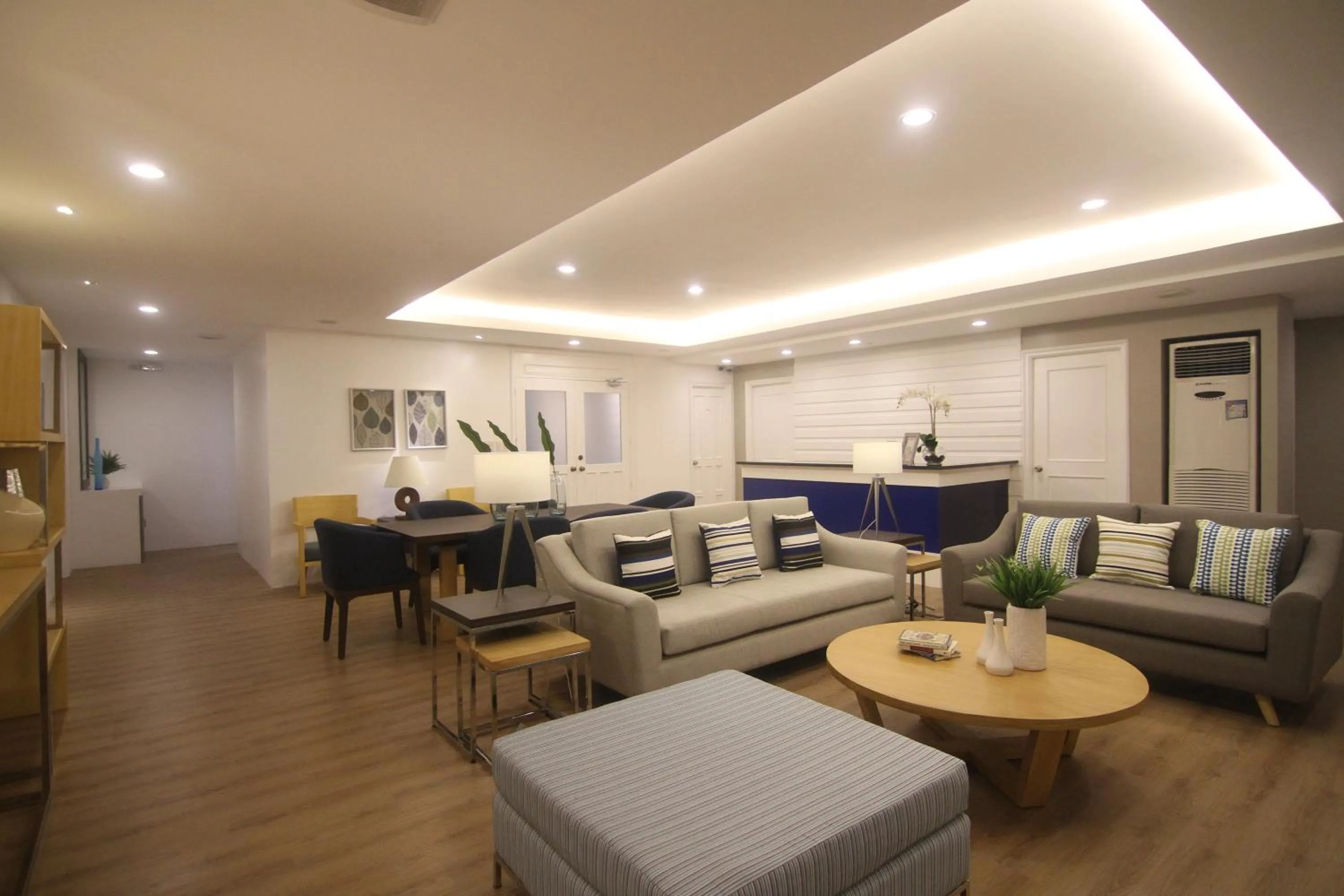 Lobby or reception in Bryan Condo Suites Makati near Airport