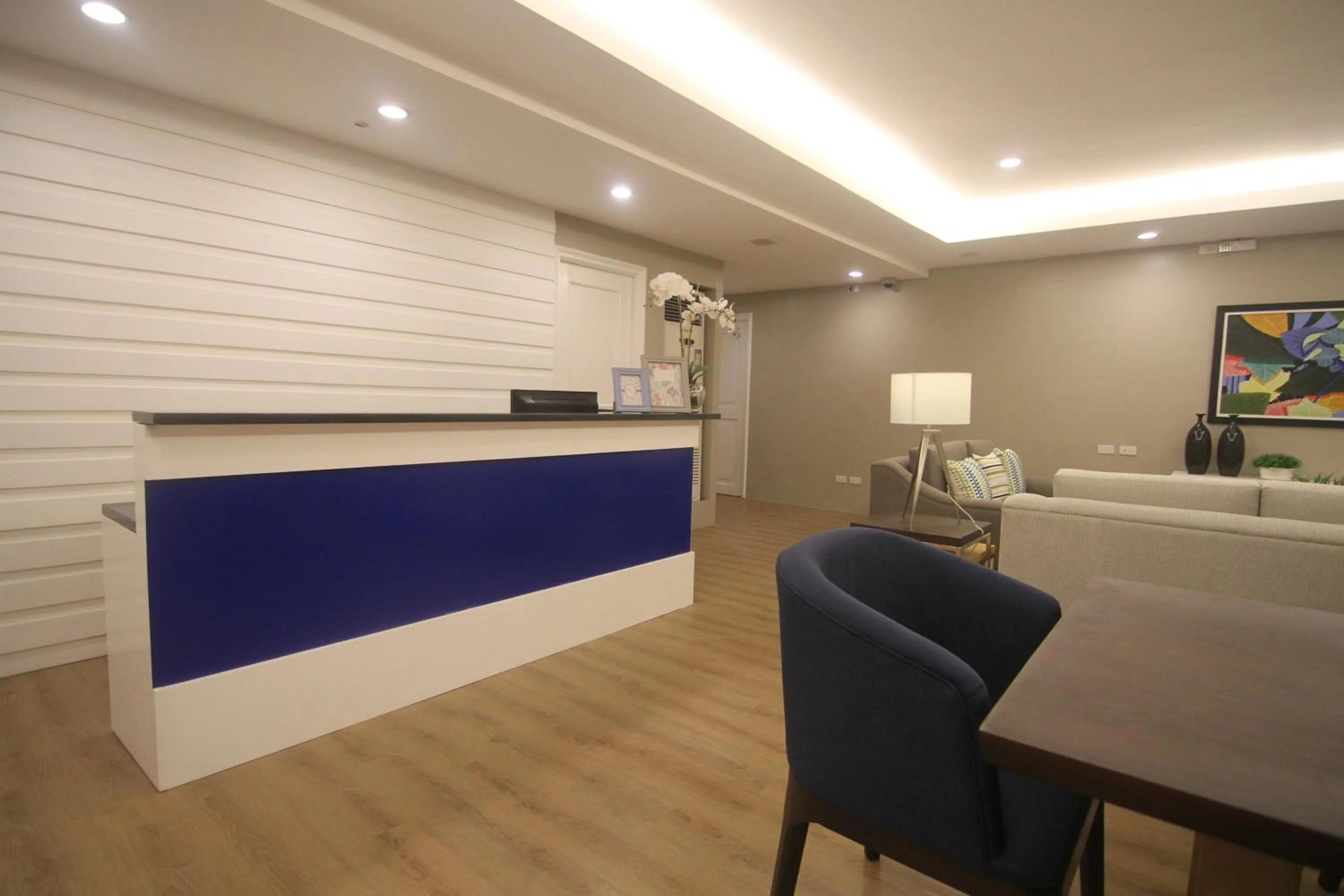 Lobby or reception in Bryan Condo Suites Makati near Airport