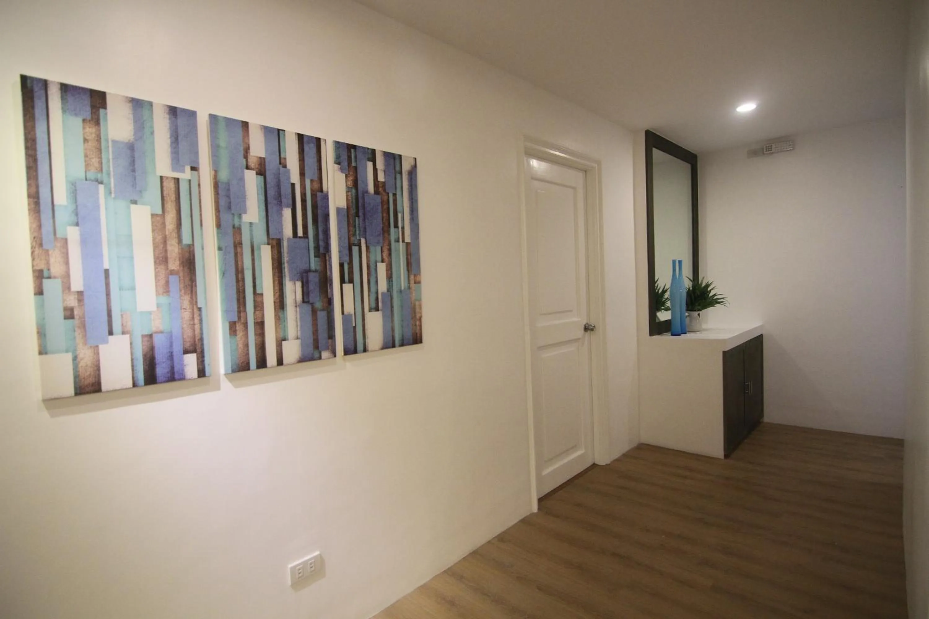 Decorative detail in Bryan Condo Suites Makati near Airport