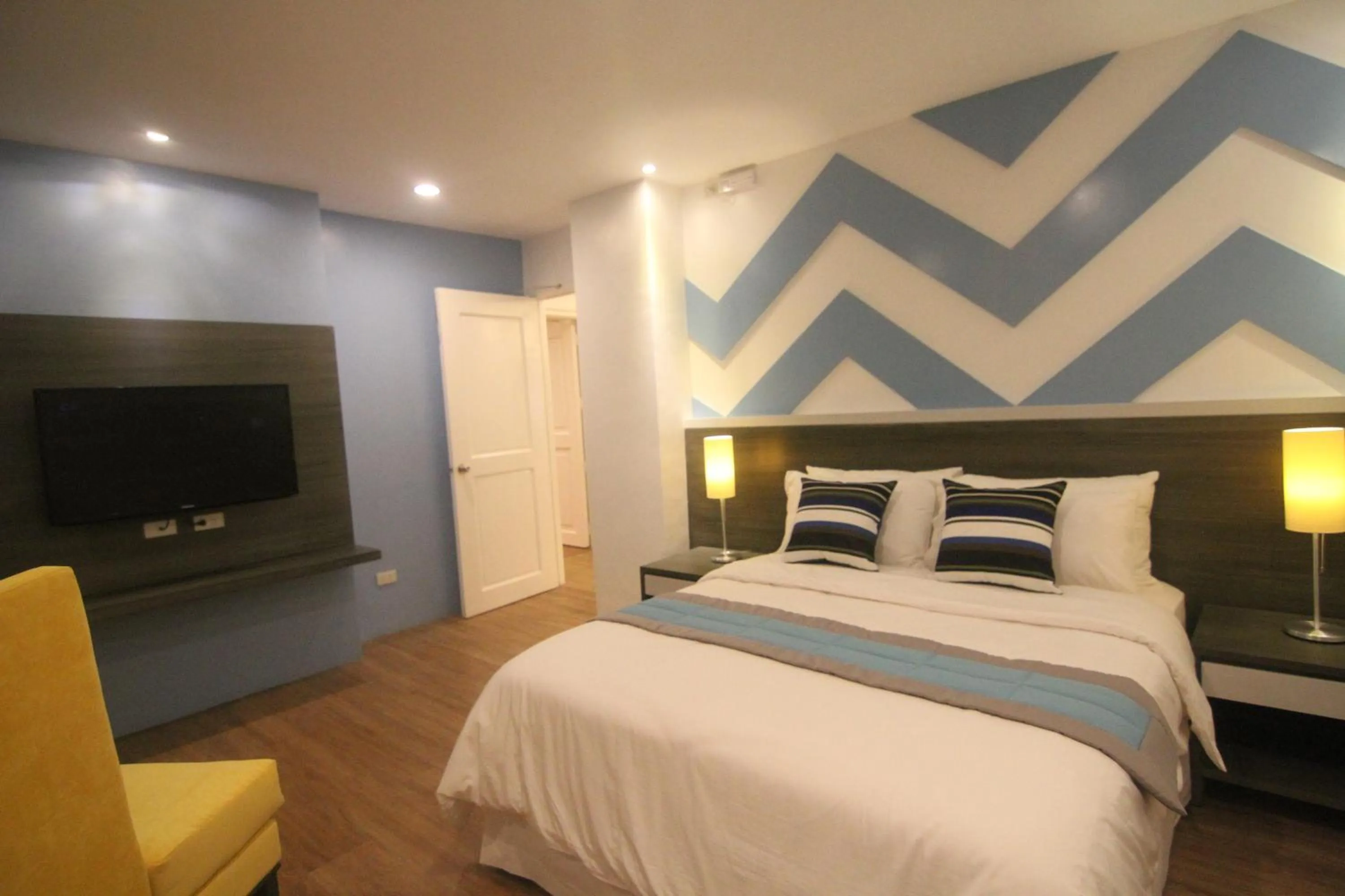 Bed in Bryan Condo Suites Makati near Airport