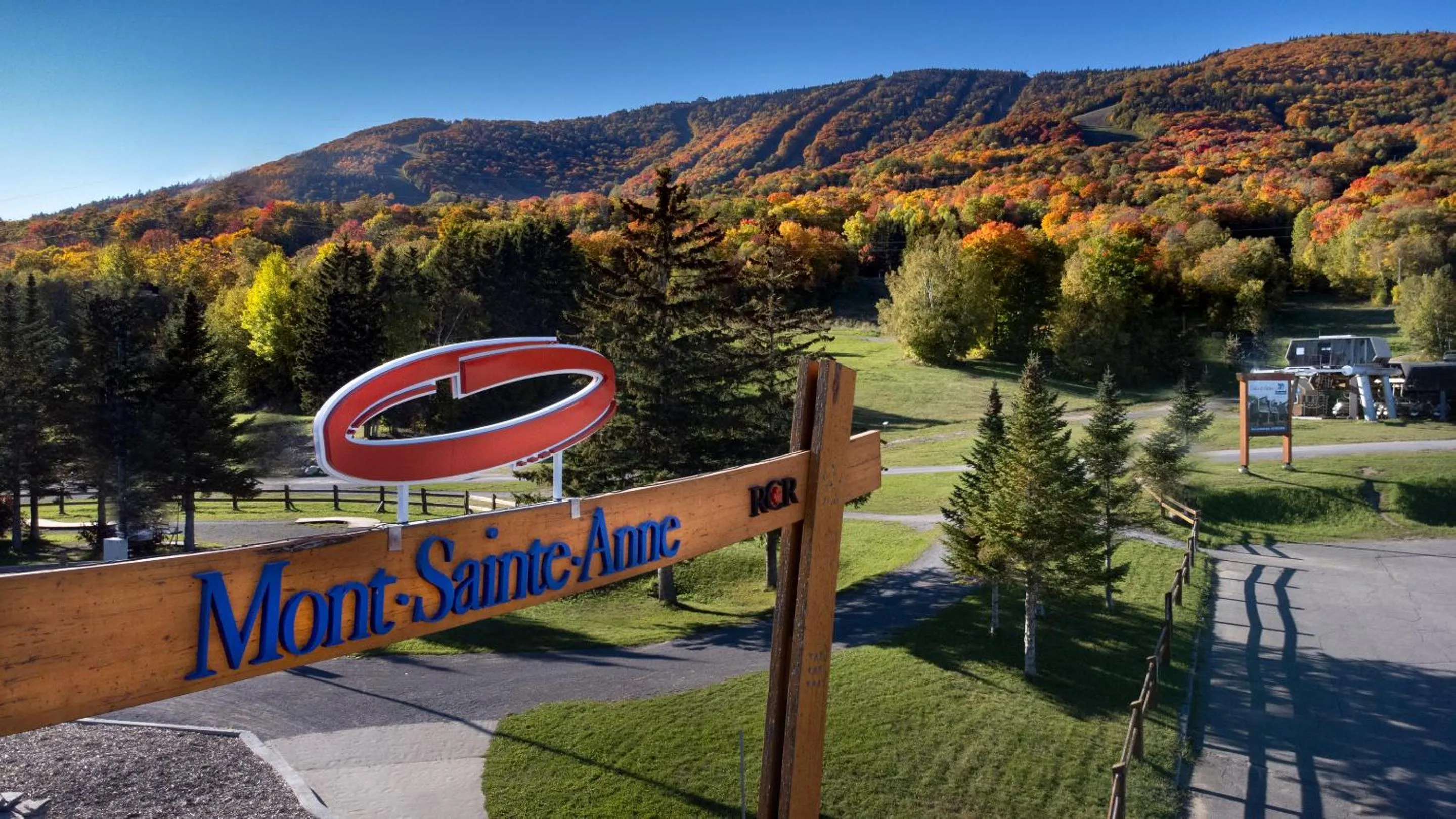 Mountain view in Hébergement Mont-Ste-Anne Condos