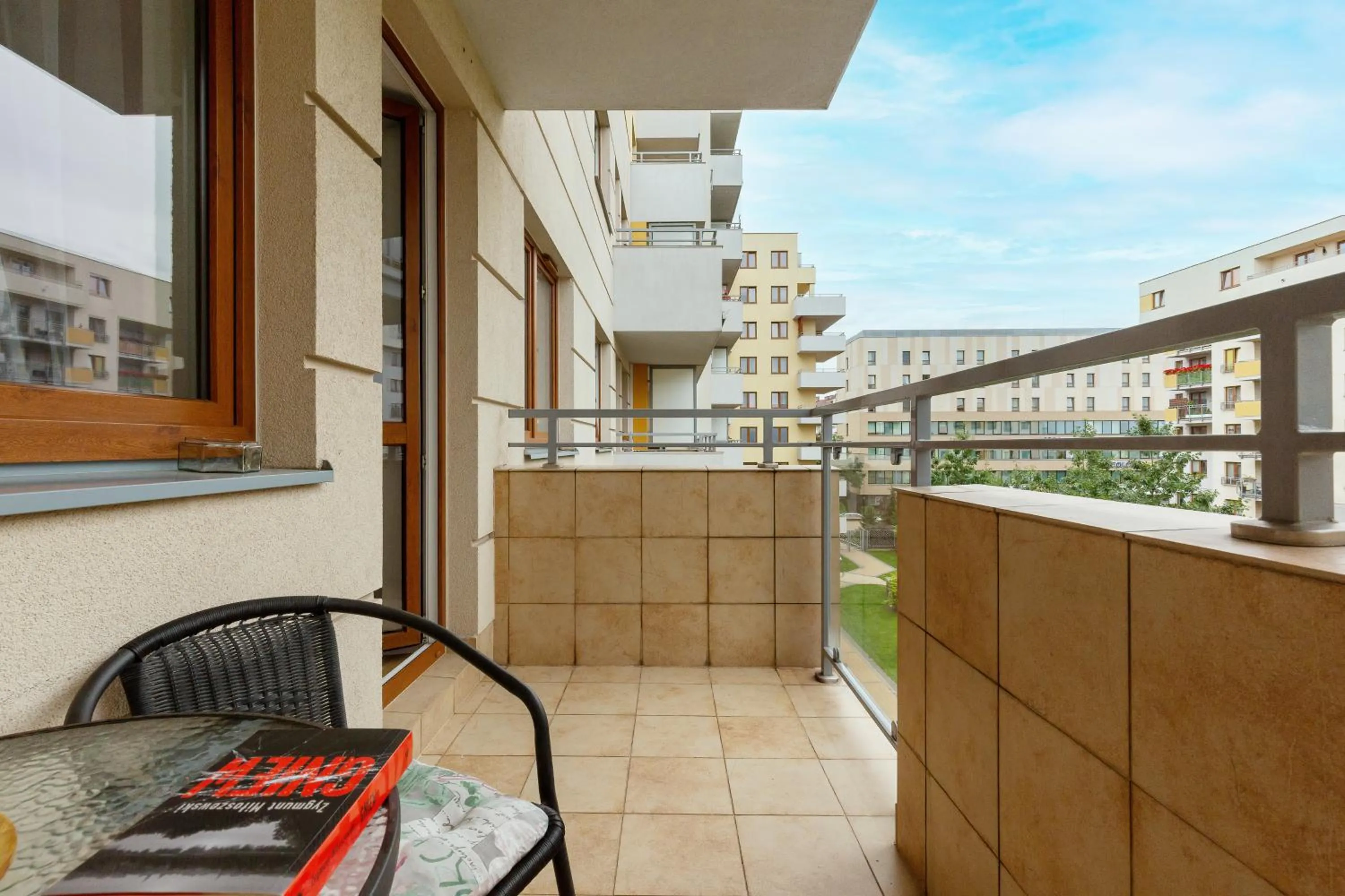 Balcony/Terrace in Atrium Ursus Warsaw Apartments by Noclegi Renters