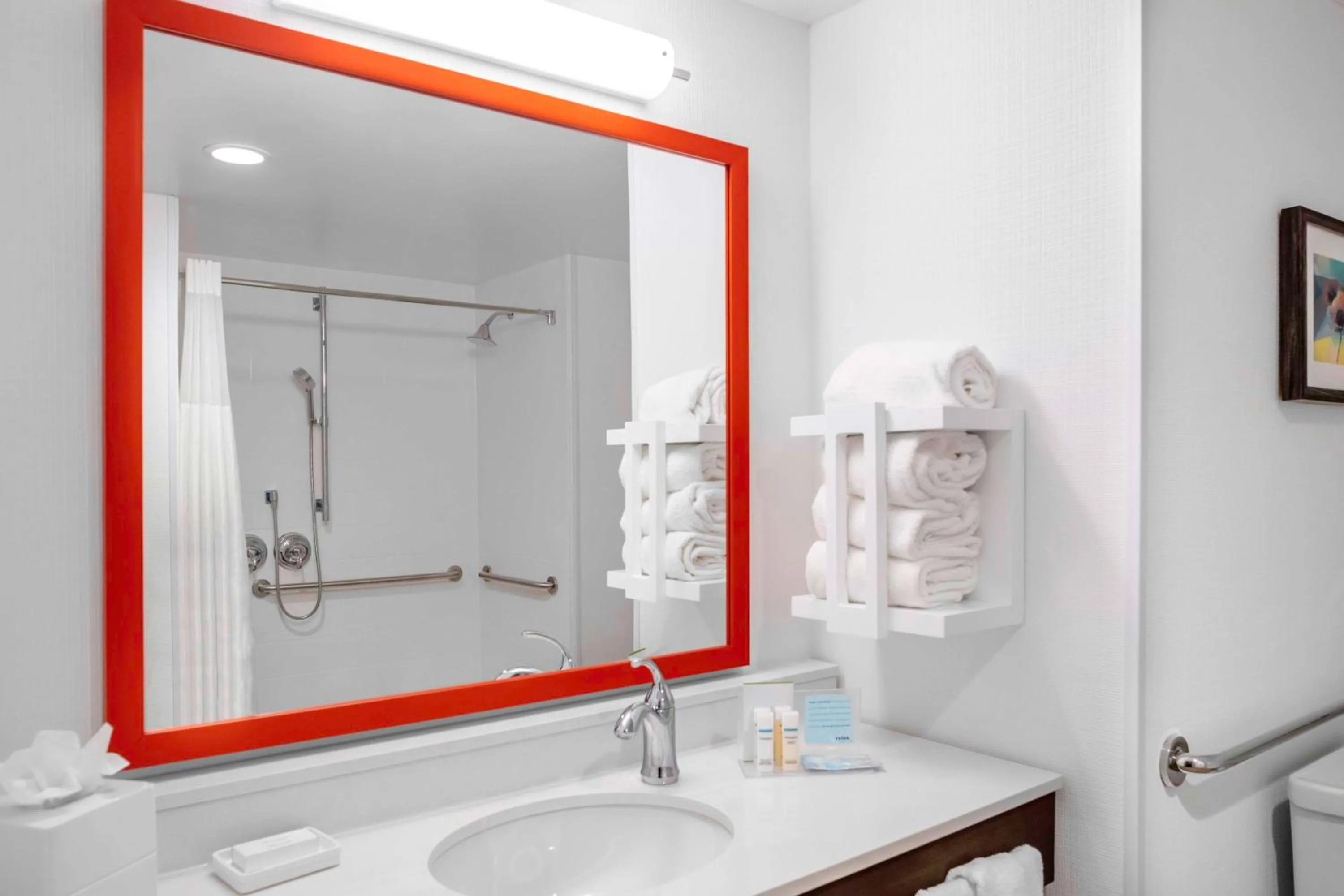 Bathroom in Hampton Inn & Suites Cedar Park North Austin, Tx