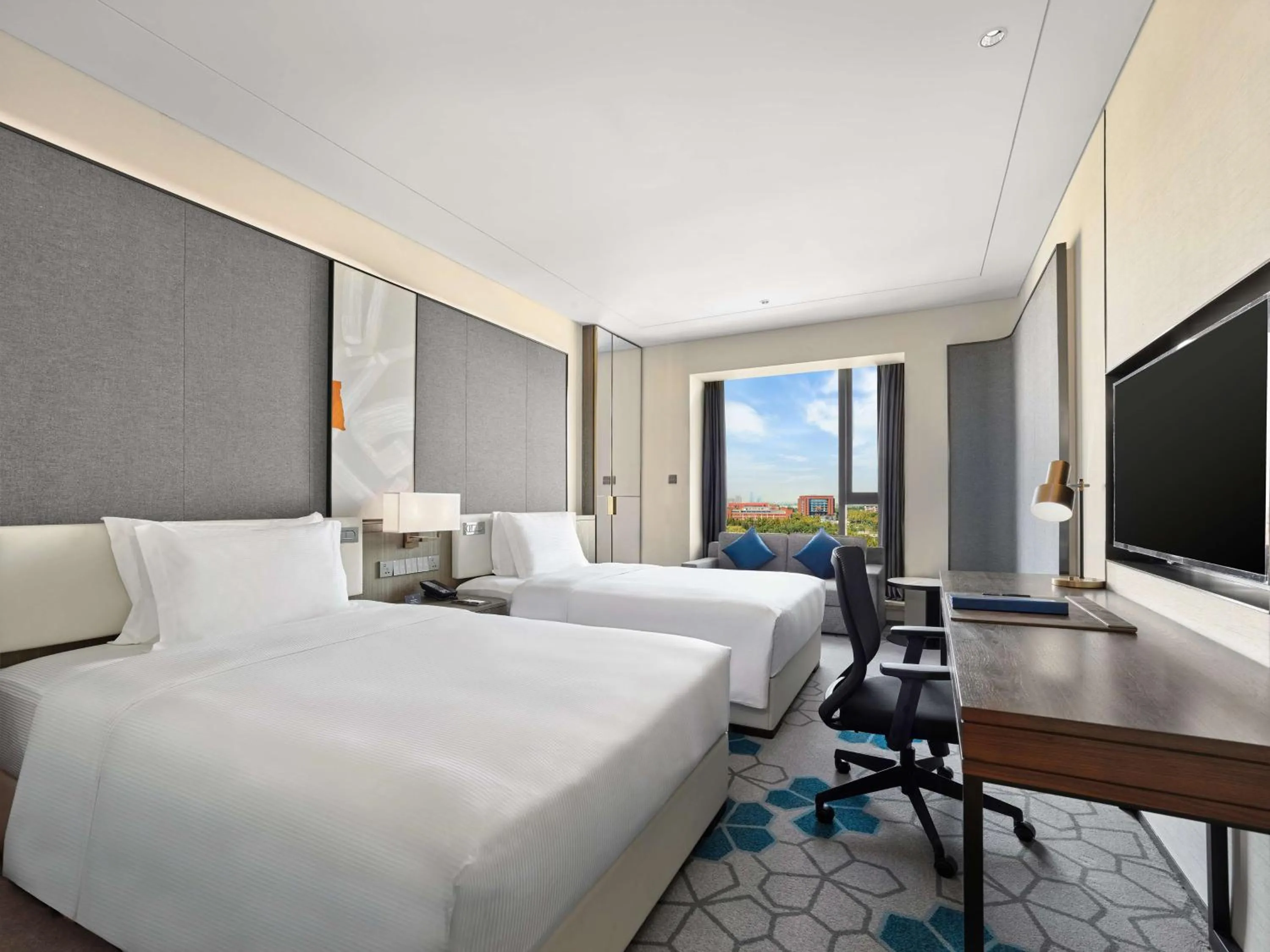 Bedroom, Bed in Doubletree By Hilton Baoding