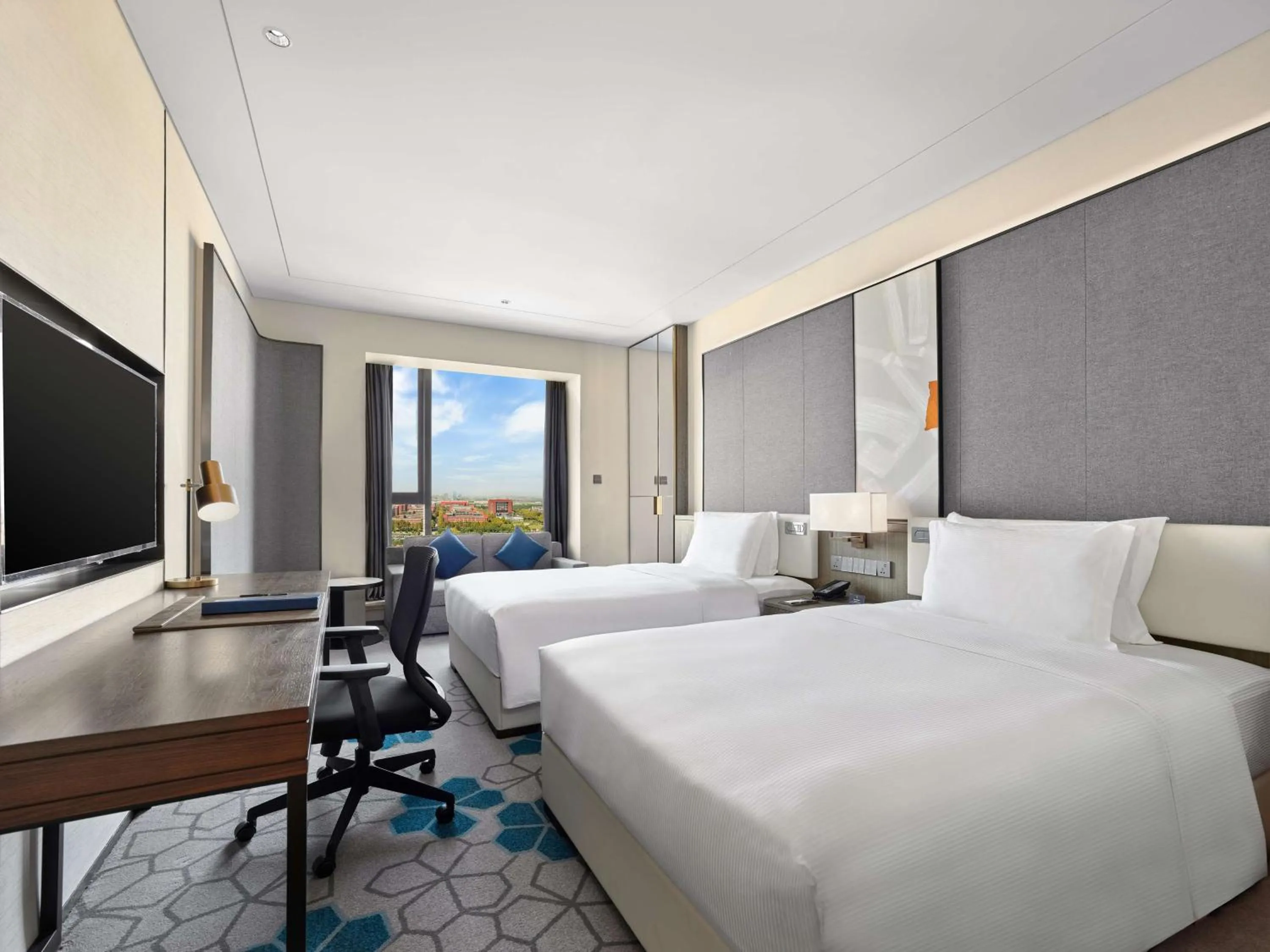 Bedroom, Bed in Doubletree By Hilton Baoding