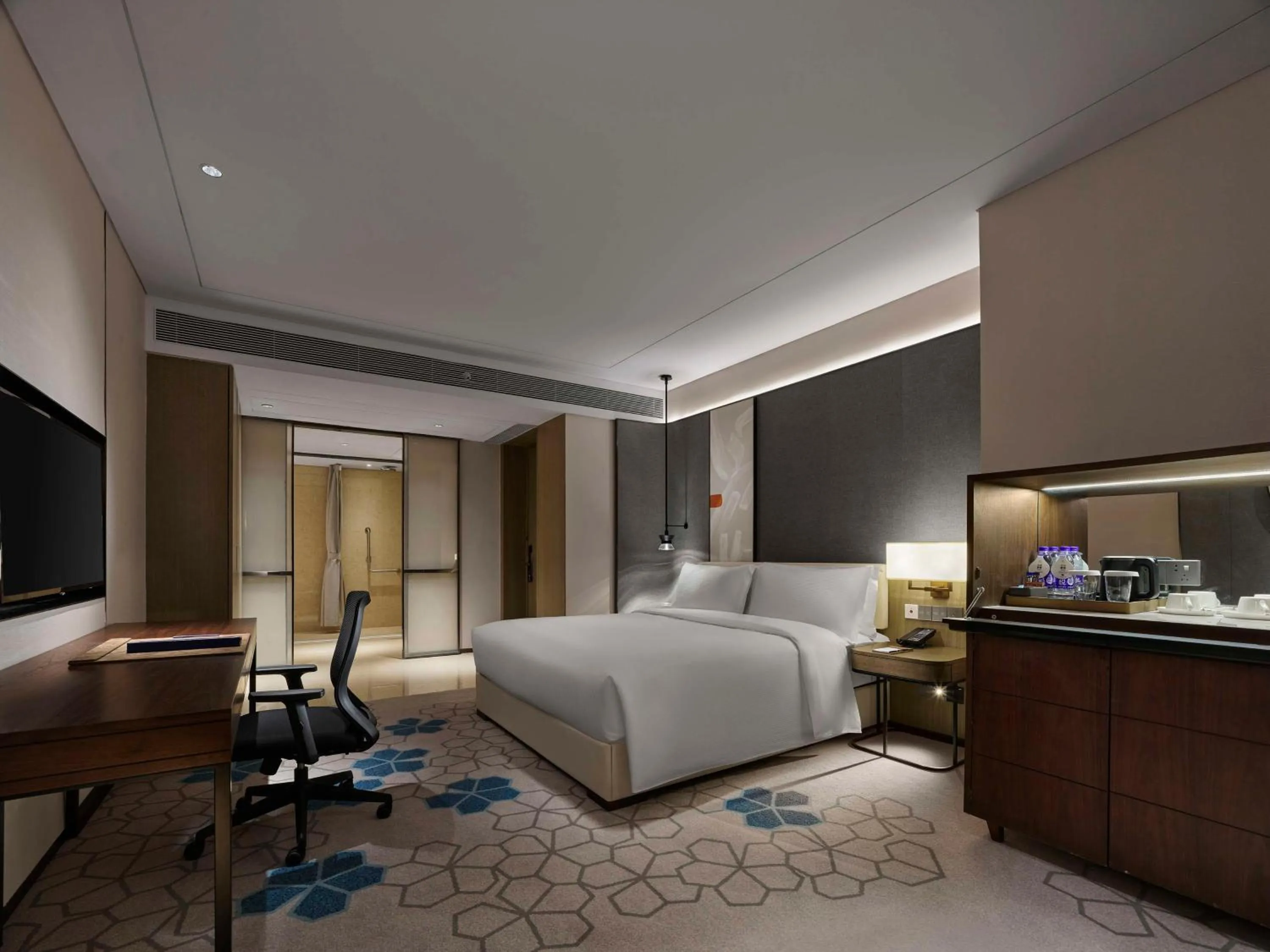 Bedroom, Bed in Doubletree By Hilton Baoding