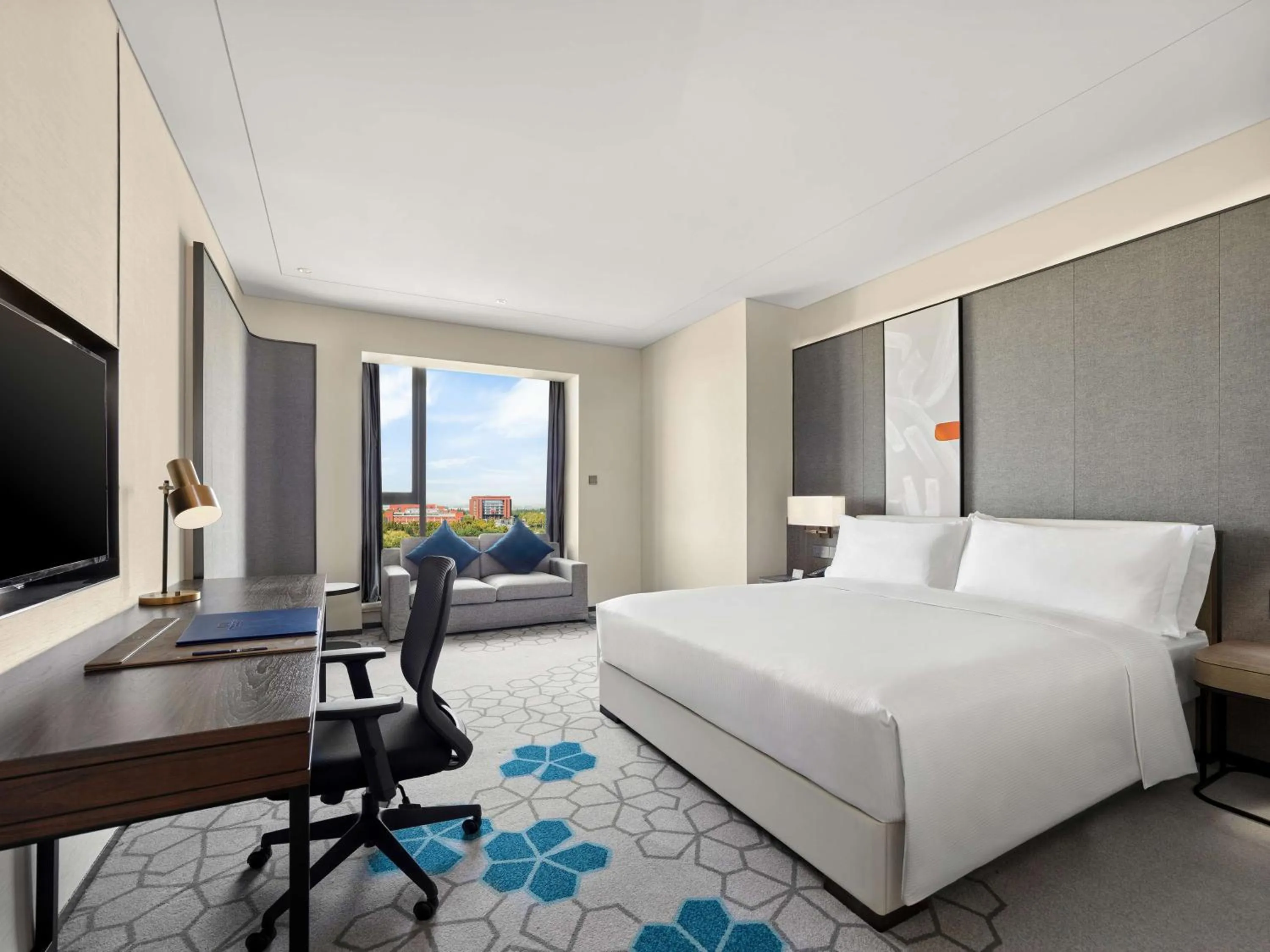 Bedroom, Bed in Doubletree By Hilton Baoding