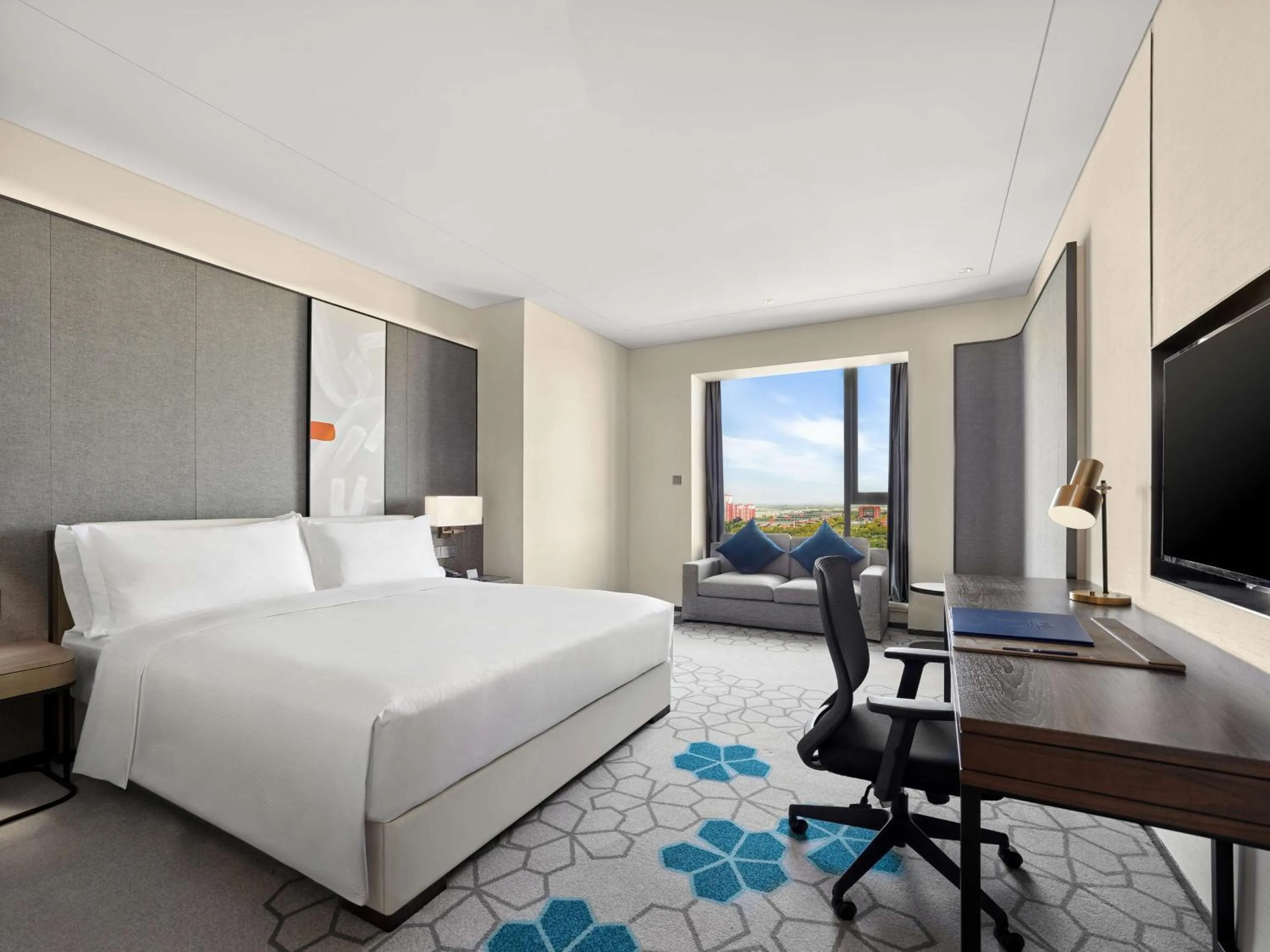 Bedroom, Bed in Doubletree By Hilton Baoding