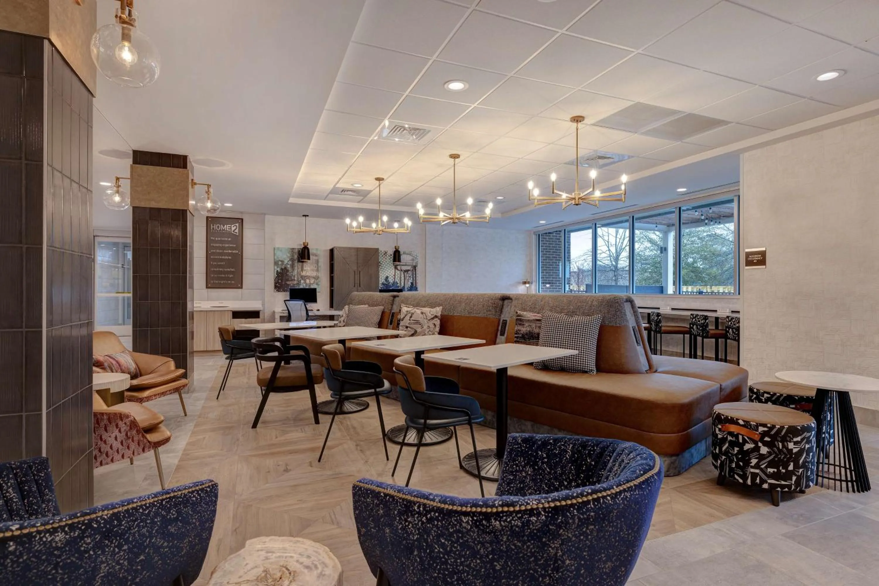 Lobby or reception in Home2 Suites By Hilton Blythewood, Sc